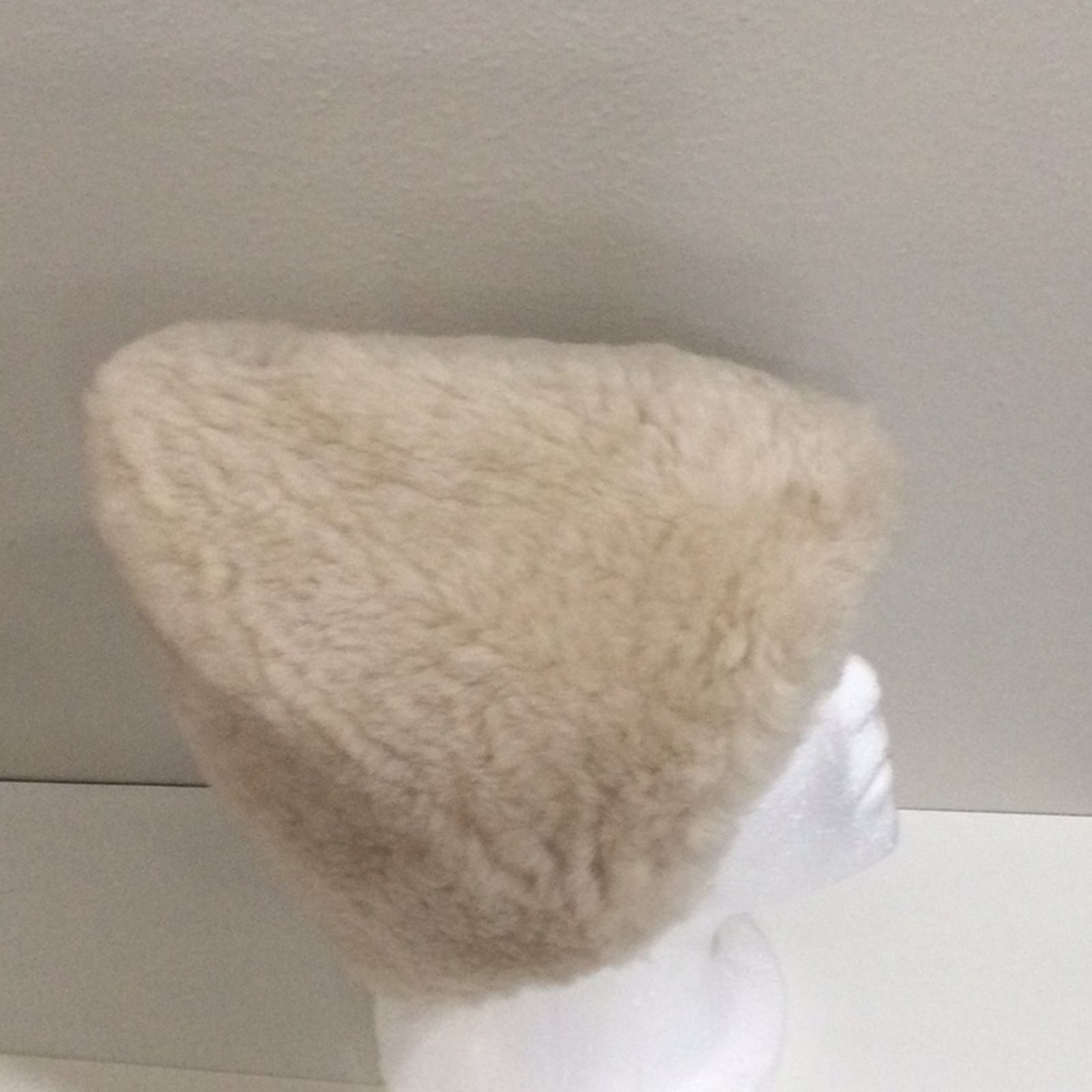 Other Fuzzy Cream Soft With A Satin Lining Winter Hat Size ONE SIZE - 16 Thumbnail