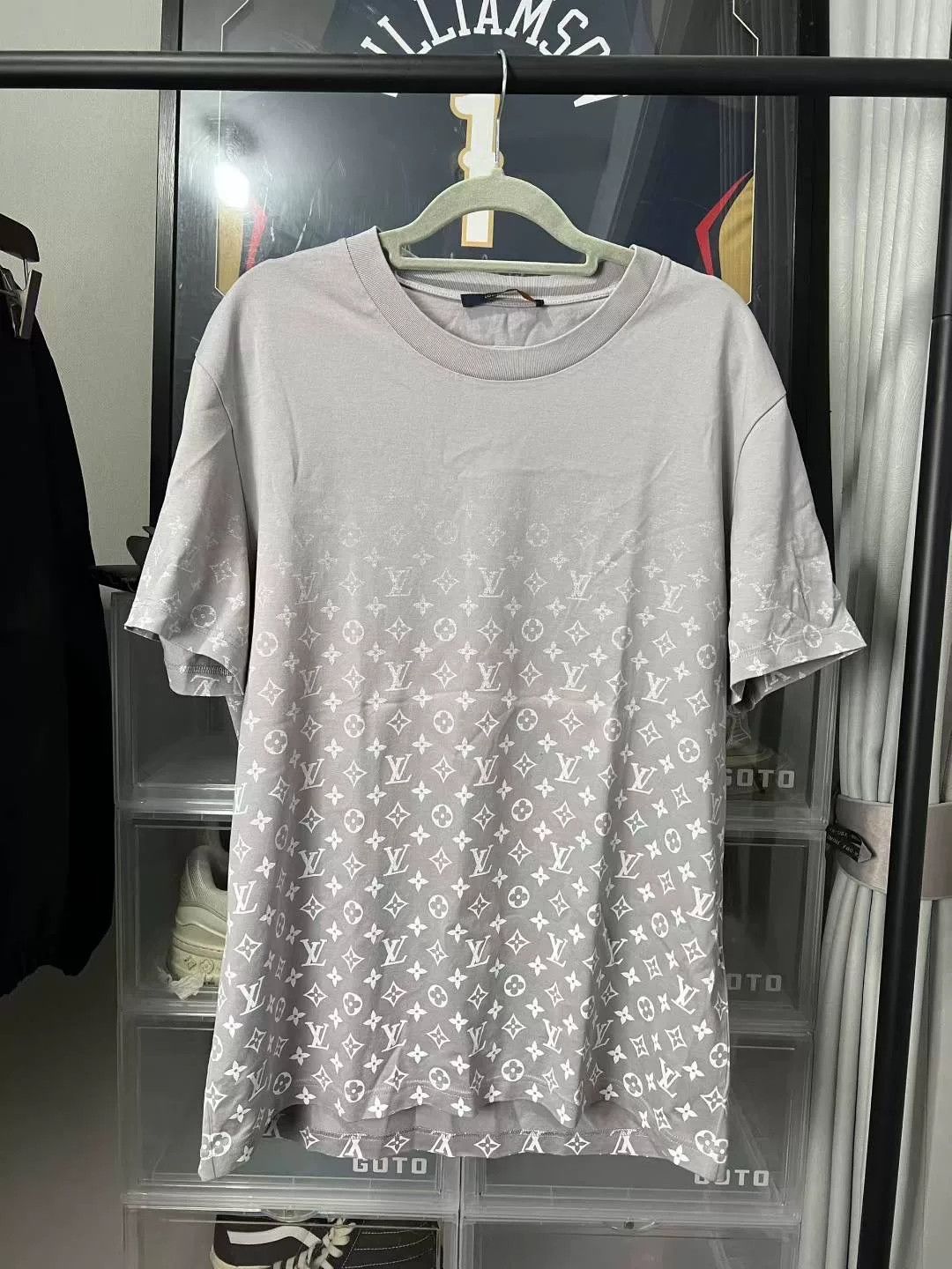 Louis Vuitton LV Monogram Print Short Sleeve Size US XL / EU 56 / 4 - 1 Thumbnail