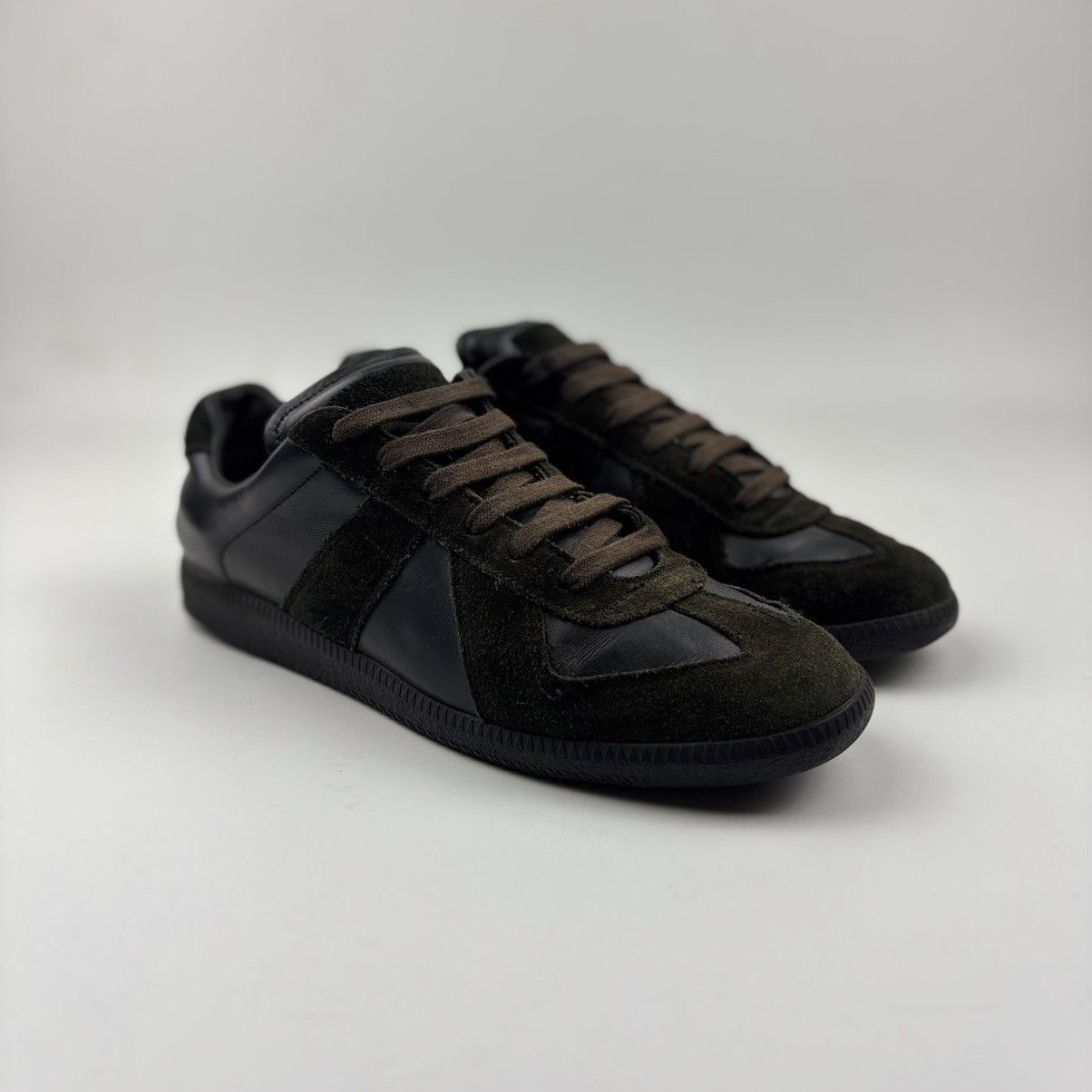 Maison Margiela Maison Margiela Triple Black Gats Size US 7.5 / EU 40-41 - 1 Thumbnail