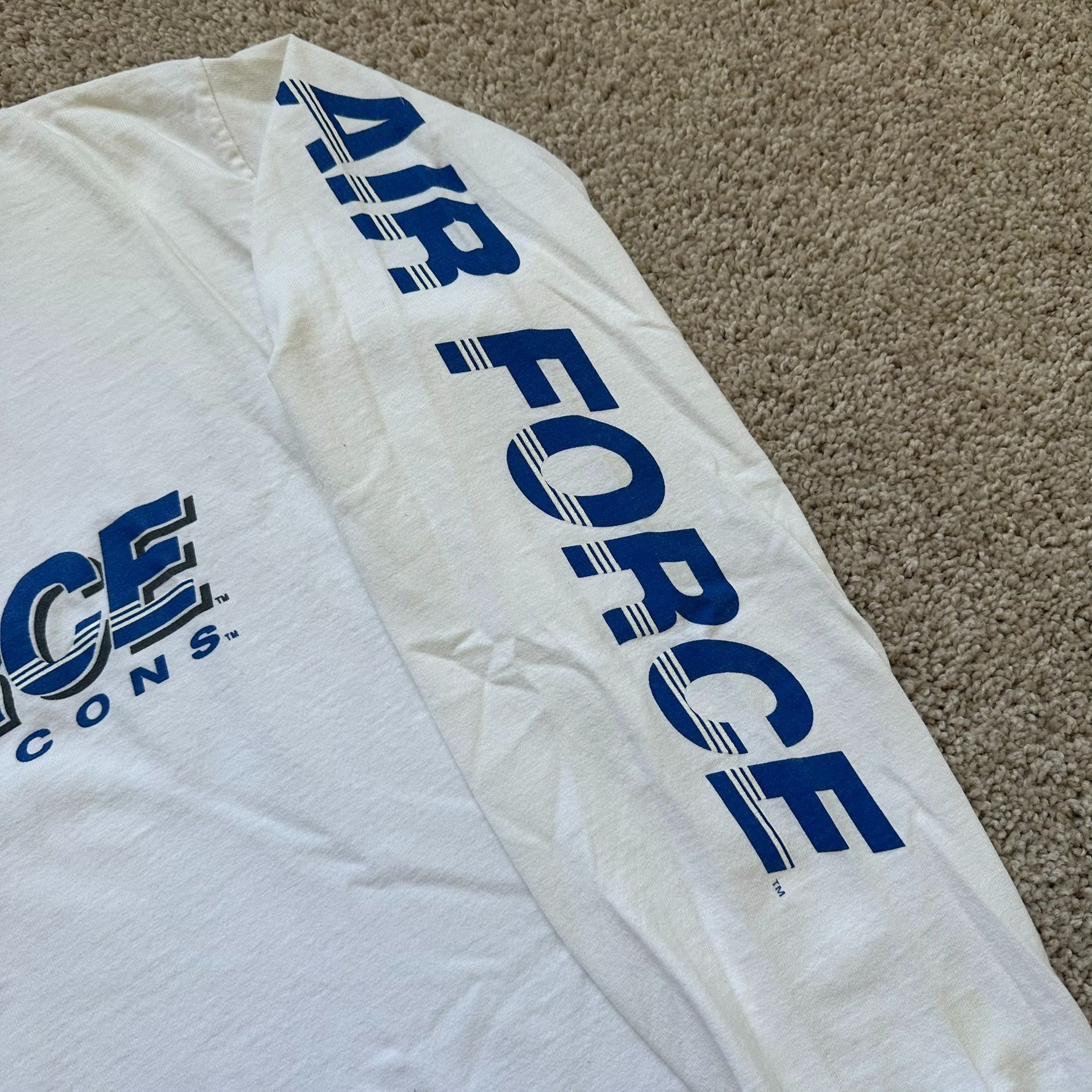 Jansport Vintage USAFA Air Force Falcons T-Shirt Long Sleeve Military Size US L / EU 52-54 / 3 - 4 Thumbnail