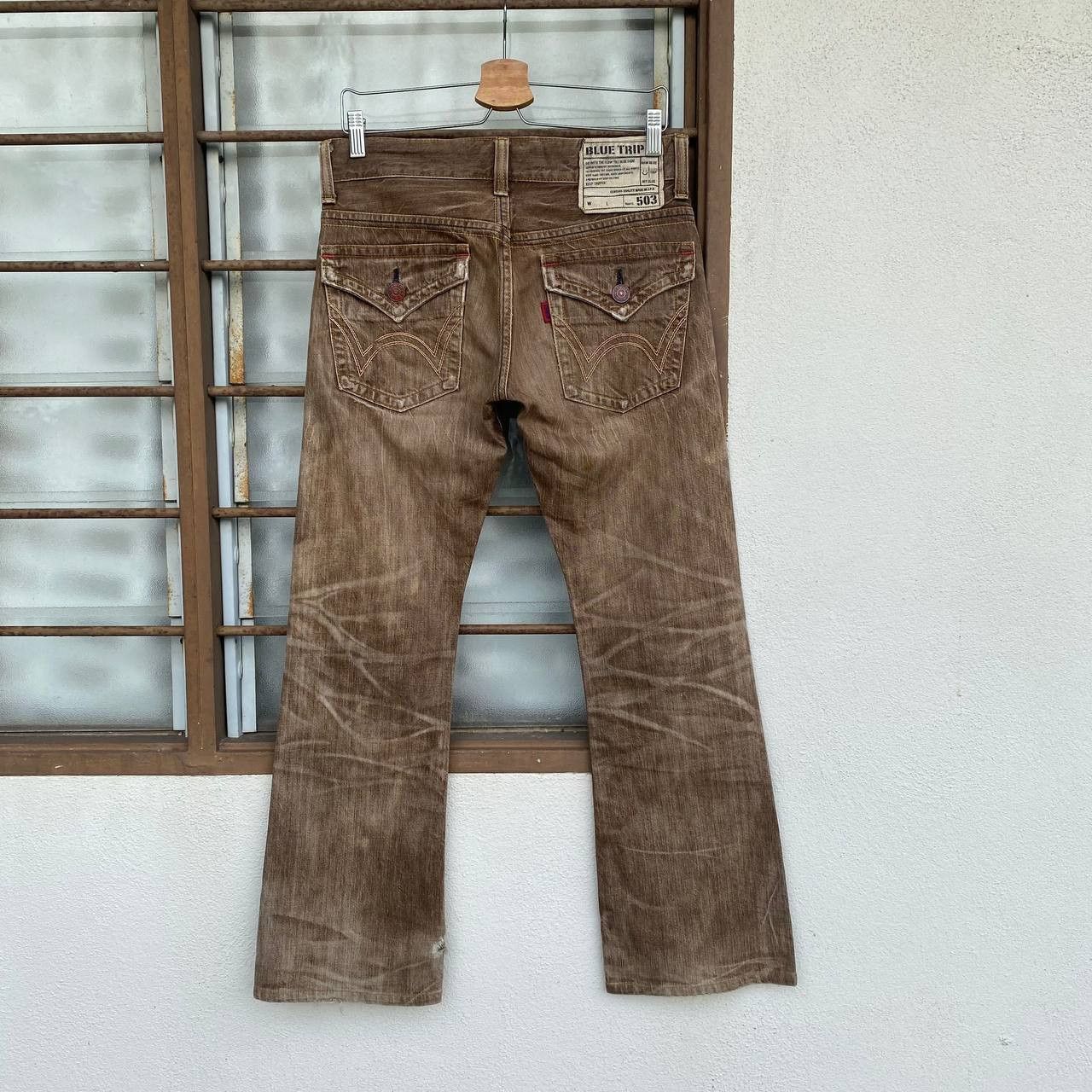 Edwin × Vintage FLARED VINTAGE EDWIN BLUETRIP JAPAN BROWNCLAWMARK DISTRESSED Size US 28 / EU 44 - 10 Thumbnail