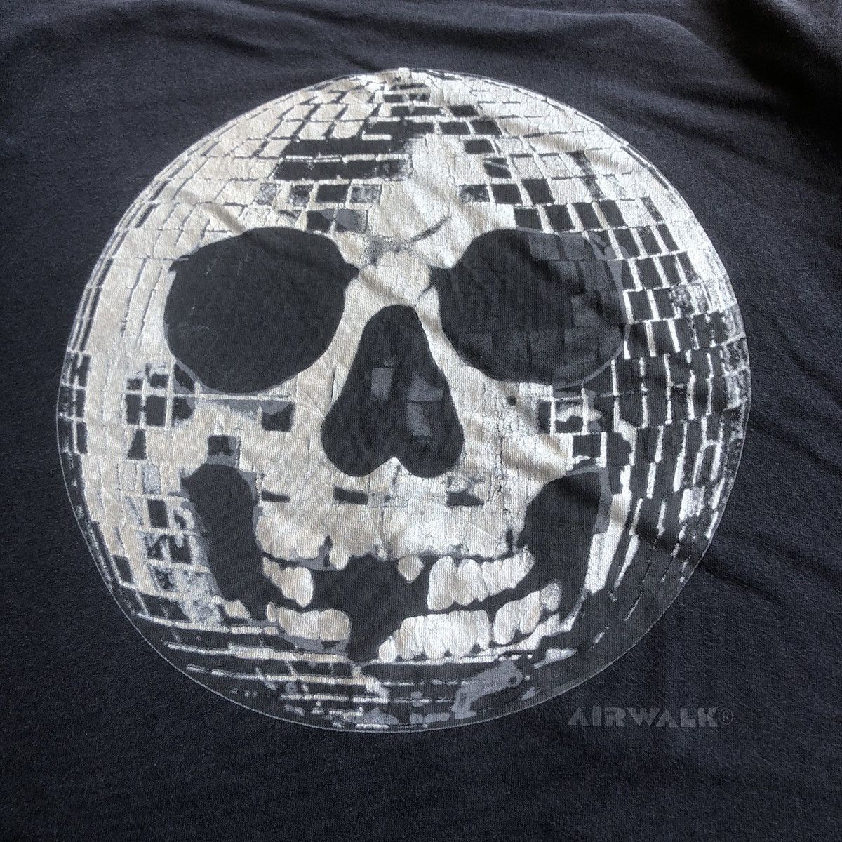 Airwalk Airwalk World Globe Skull Long Sleeve Shirt Size US L / EU 52-54 / 3 - 2 Thumbnail