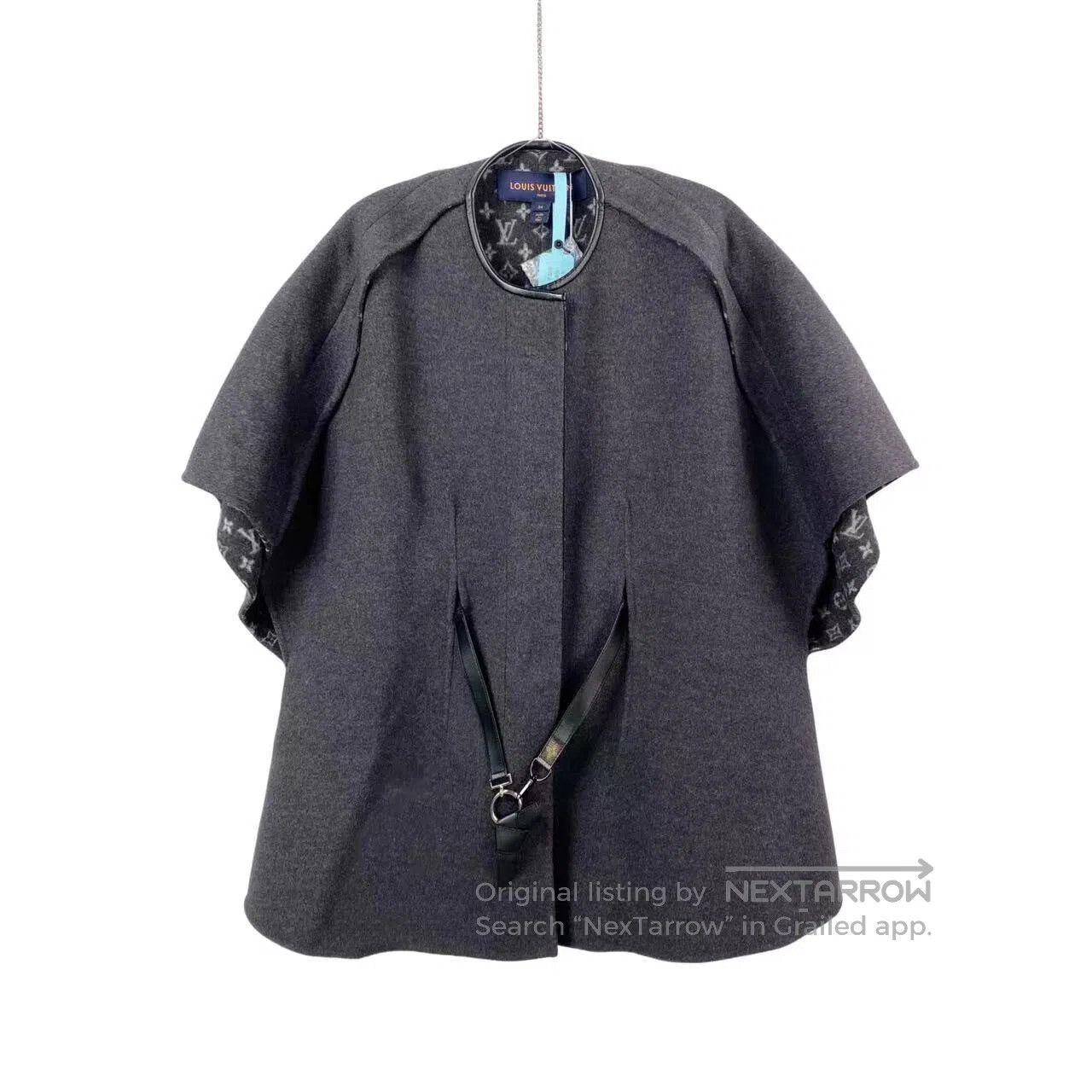 Louis Vuitton Louis Vuitton The inside is full of old flowers and printe Size 4XL / US 24-26 - 1 Thumbnail