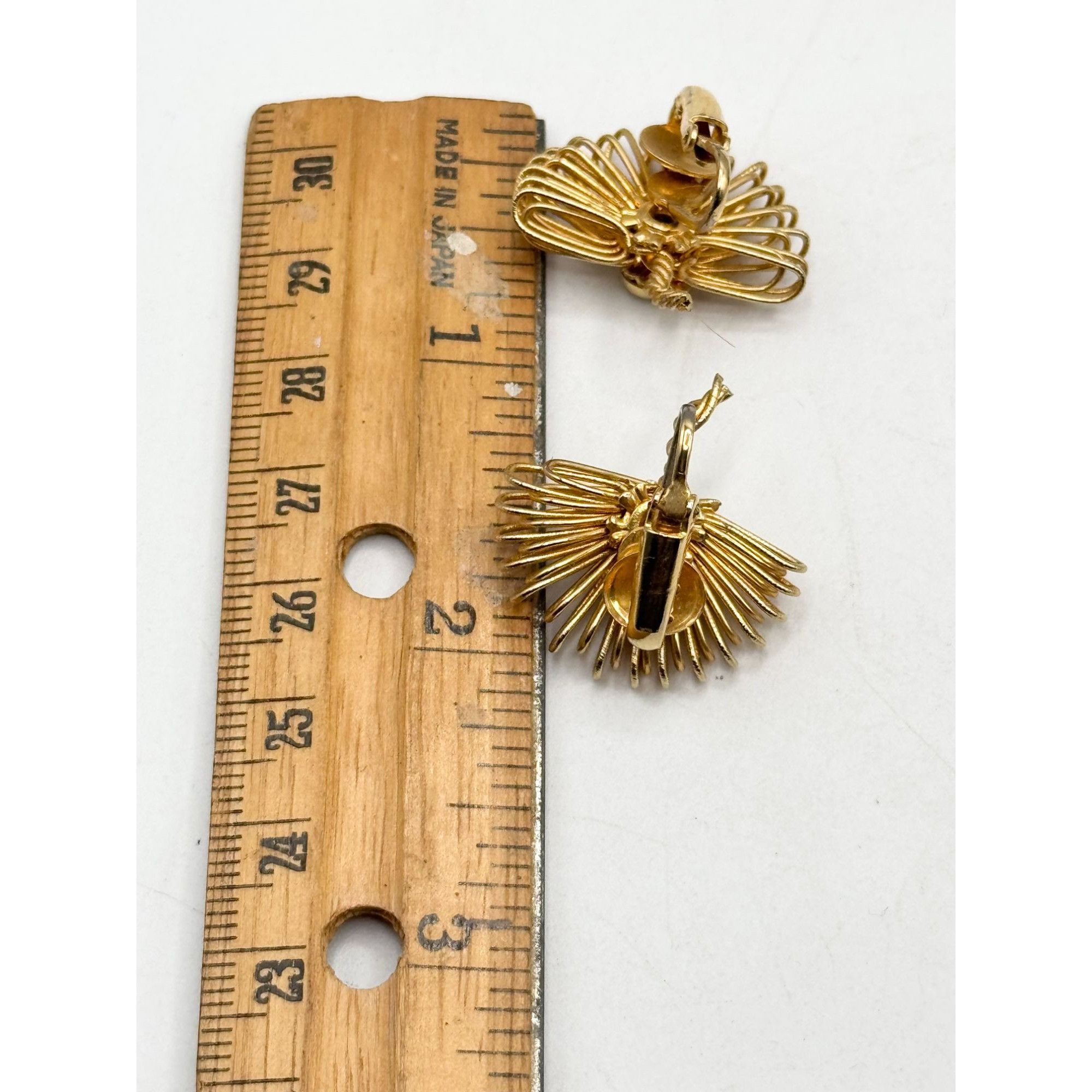 Vintage Vintage gold wire flower clip on earrings Size ONE SIZE - 4 Thumbnail