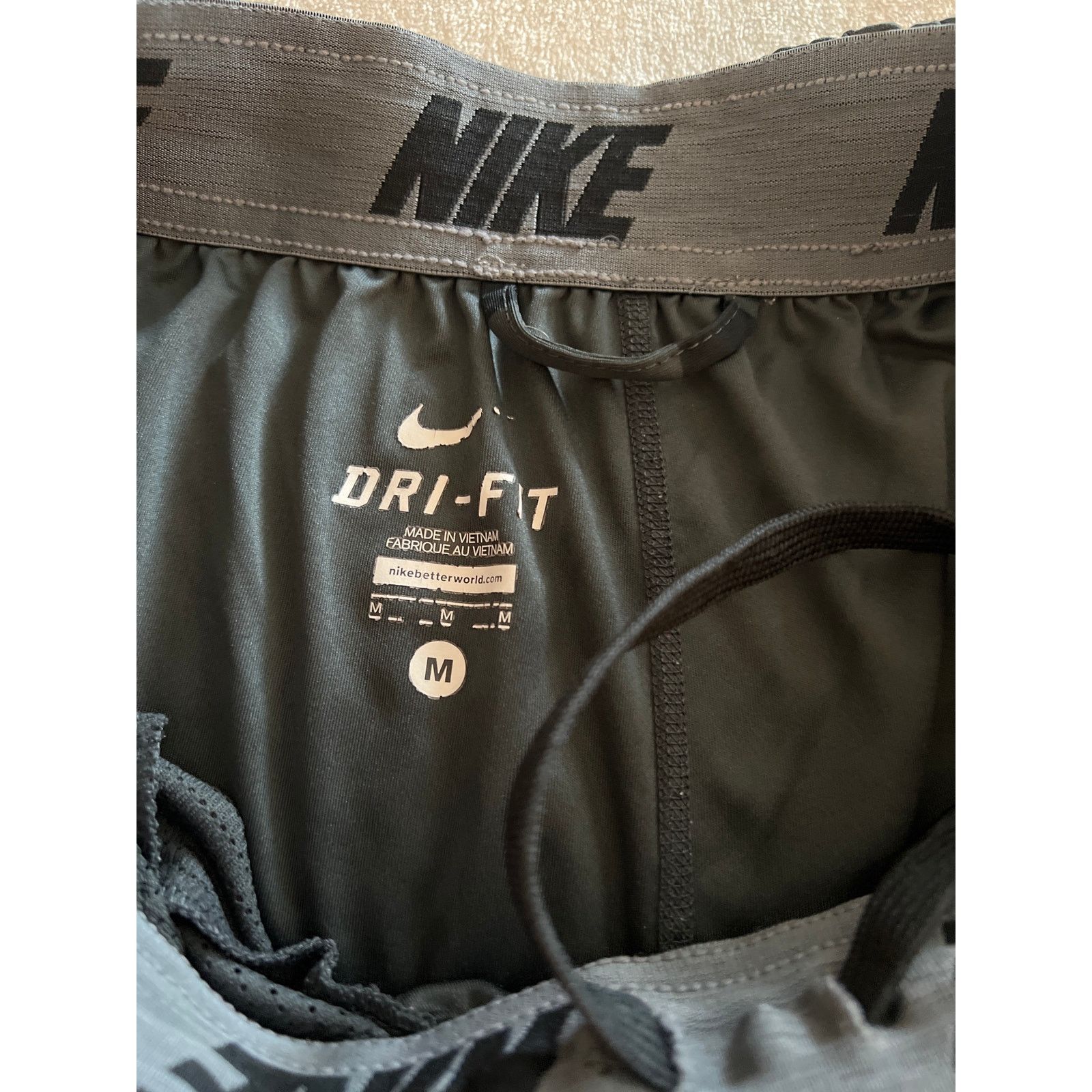 Nike Nike Dri Fit Basketball Soccer Shorts Medium 10 in inseam Size US 32 / EU 48 - 4 Thumbnail
