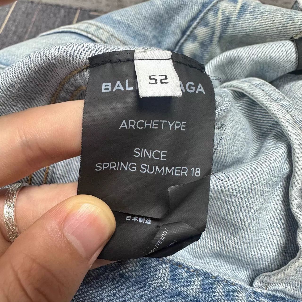 Balenciaga Balenciaga Back Logo Distressed Denim Jacket 52 Size US L / EU 52-54 / 3 - 4 Thumbnail