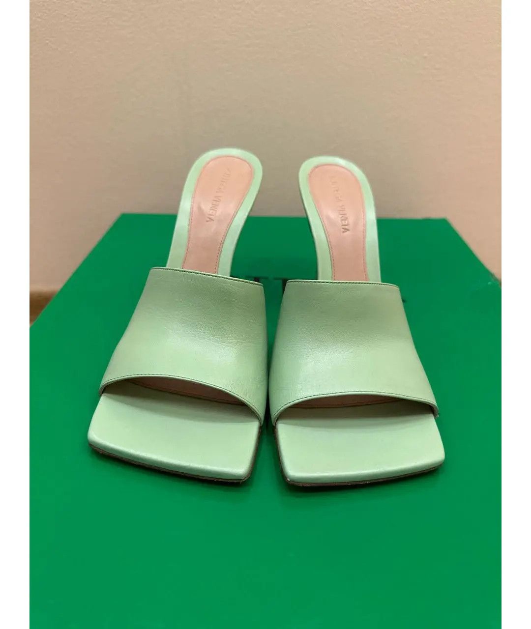 Bottega Veneta o1n1vont0924 Stretch Mules in Light Green Size US 9 / IT 39 - 4 Thumbnail