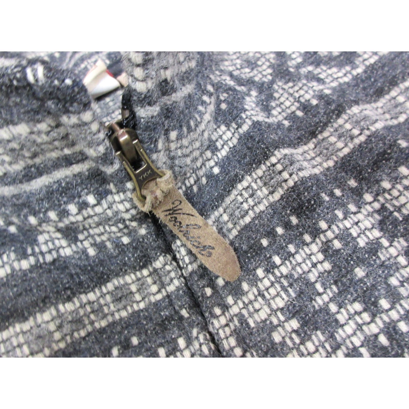 Vintage VINTAGE Woolrich Vest Sweater Womens Medium Gray Beige Knit Logo Outdoor Size M / US 6-8 / IT 42-44 - 3 Thumbnail