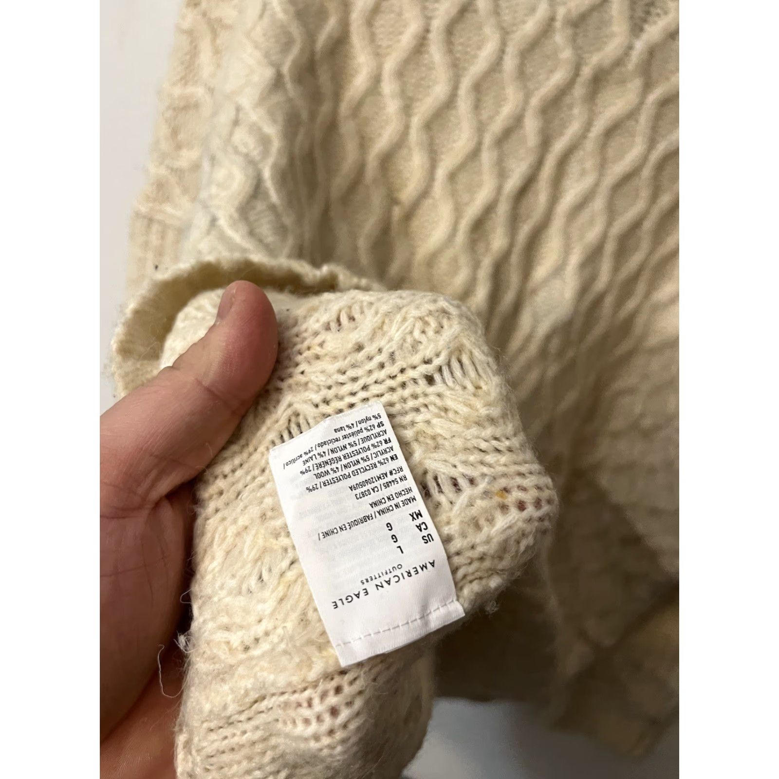 American Eagle Outfitters VINTAGE American Eagle Outfitters Cardigan Women's Oversized Cable-Knit Wool Blend Fisherman V-Neck Ivory Cream L Size L / US 10 / IT 46 - 5 Thumbnail