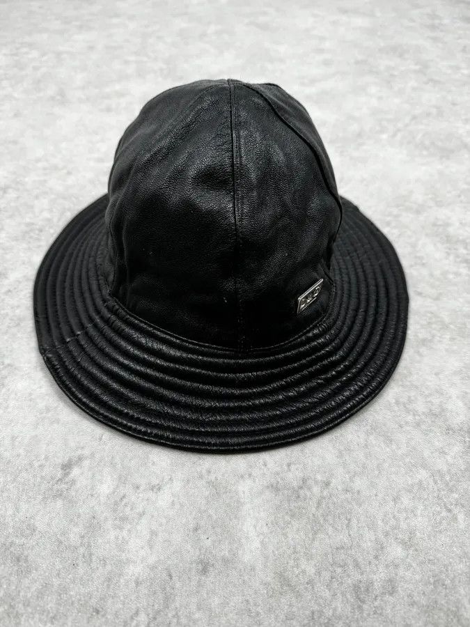 Dolce & Gabbana 2000s Dolce & Gabbana Black Leather Hat Size ONE SIZE - 1 Thumbnail