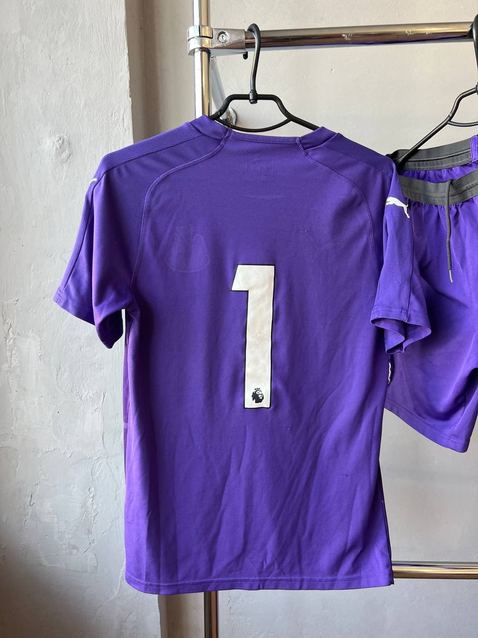 Puma 2018/19 NEWCASTLE UNITED #1 GK FOOTBALL SOCCER SET PUMA SZ M Size US M / EU 48-50 / 2 - 9 Thumbnail
