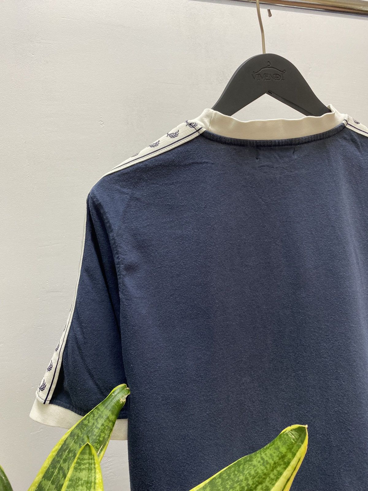 Fred Perry × Vintage Vintage Fred Perry T-Shirt Mini Logo Lamps Streetwear Y2K Size US L / EU 52-54 / 3 - 19 Thumbnail