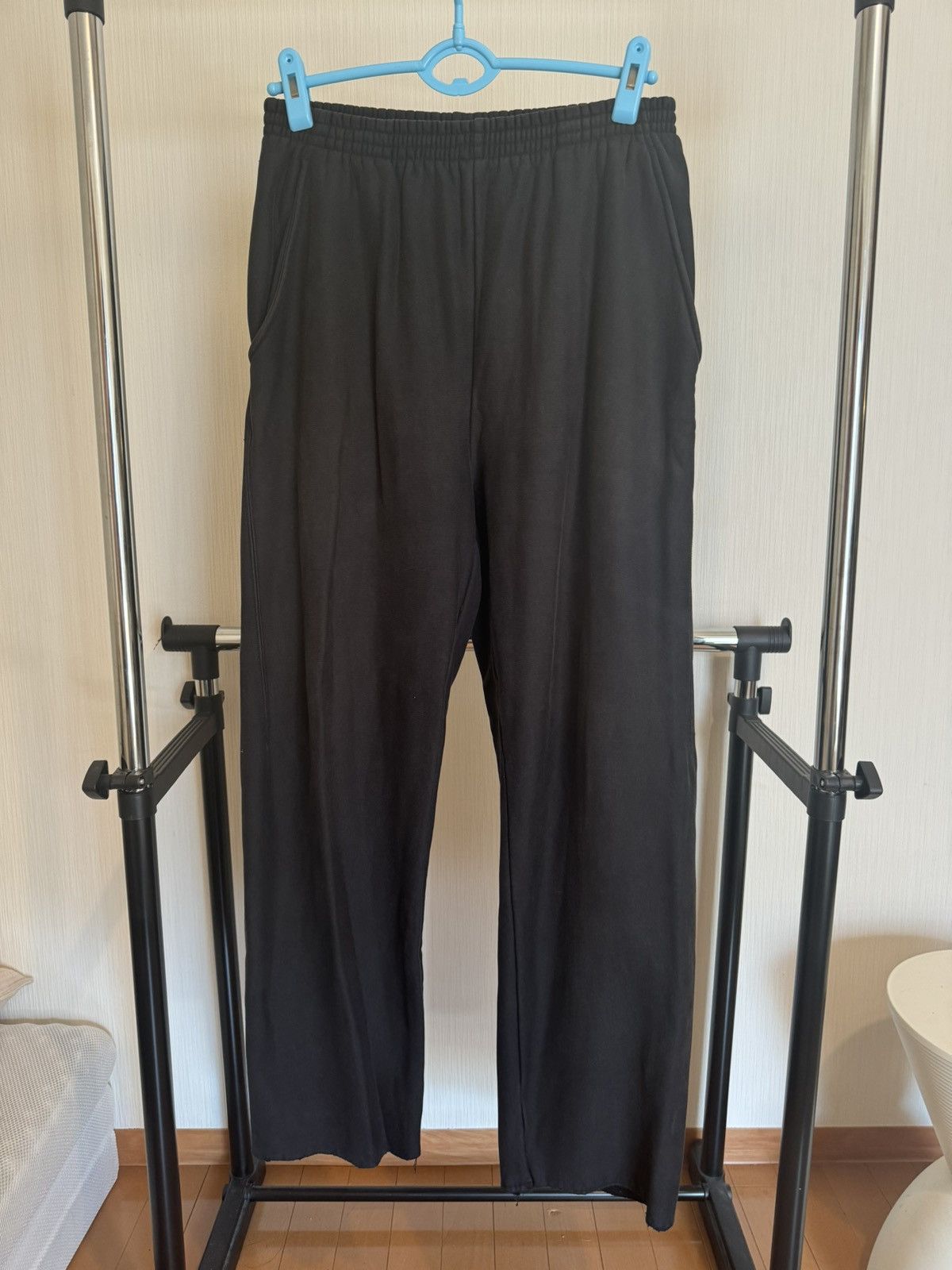 Balenciaga AW22 GardeRobe Sweatpants | Grailed