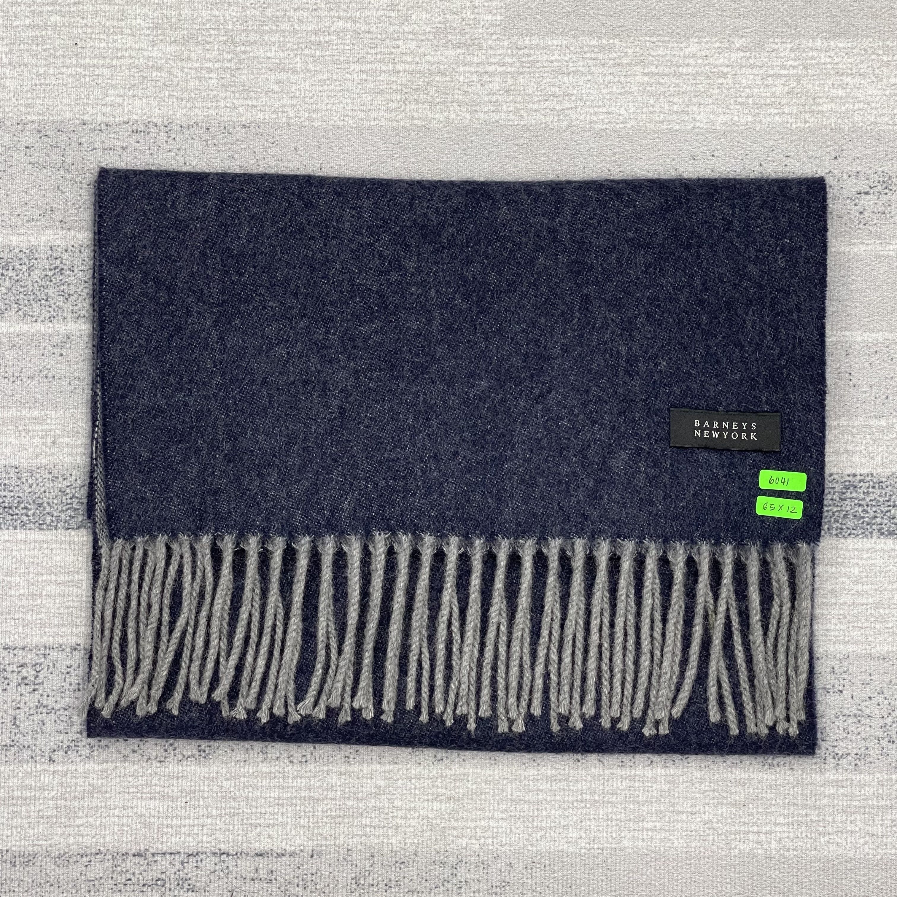 Barneys New York Barneys NewYork Cashmere Scarf / Muffler - 6241 Size ONE SIZE - 7 Thumbnail