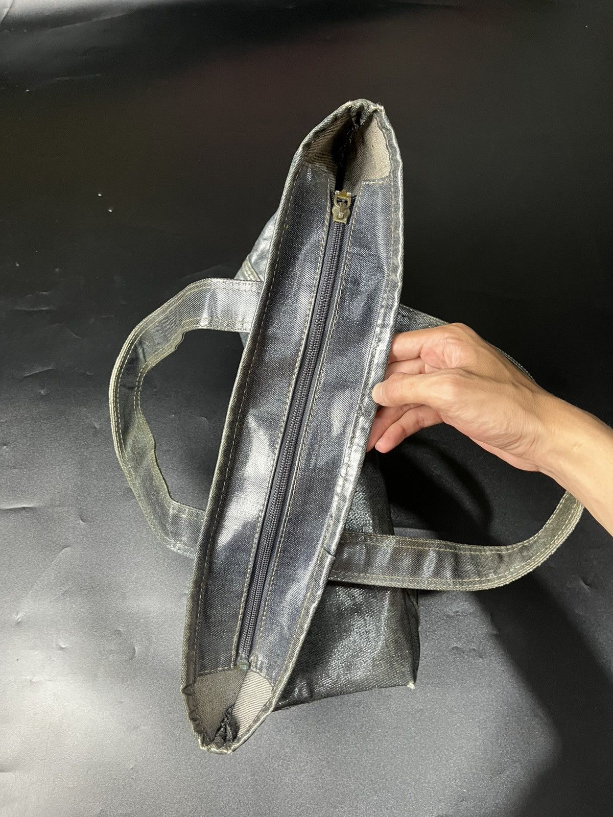 Designer × Heaven by Marc Jacobs × Marc Jacobs Rare Marc Jacobs Tote bag Jeans leather Size ONE SIZE - 8 Thumbnail