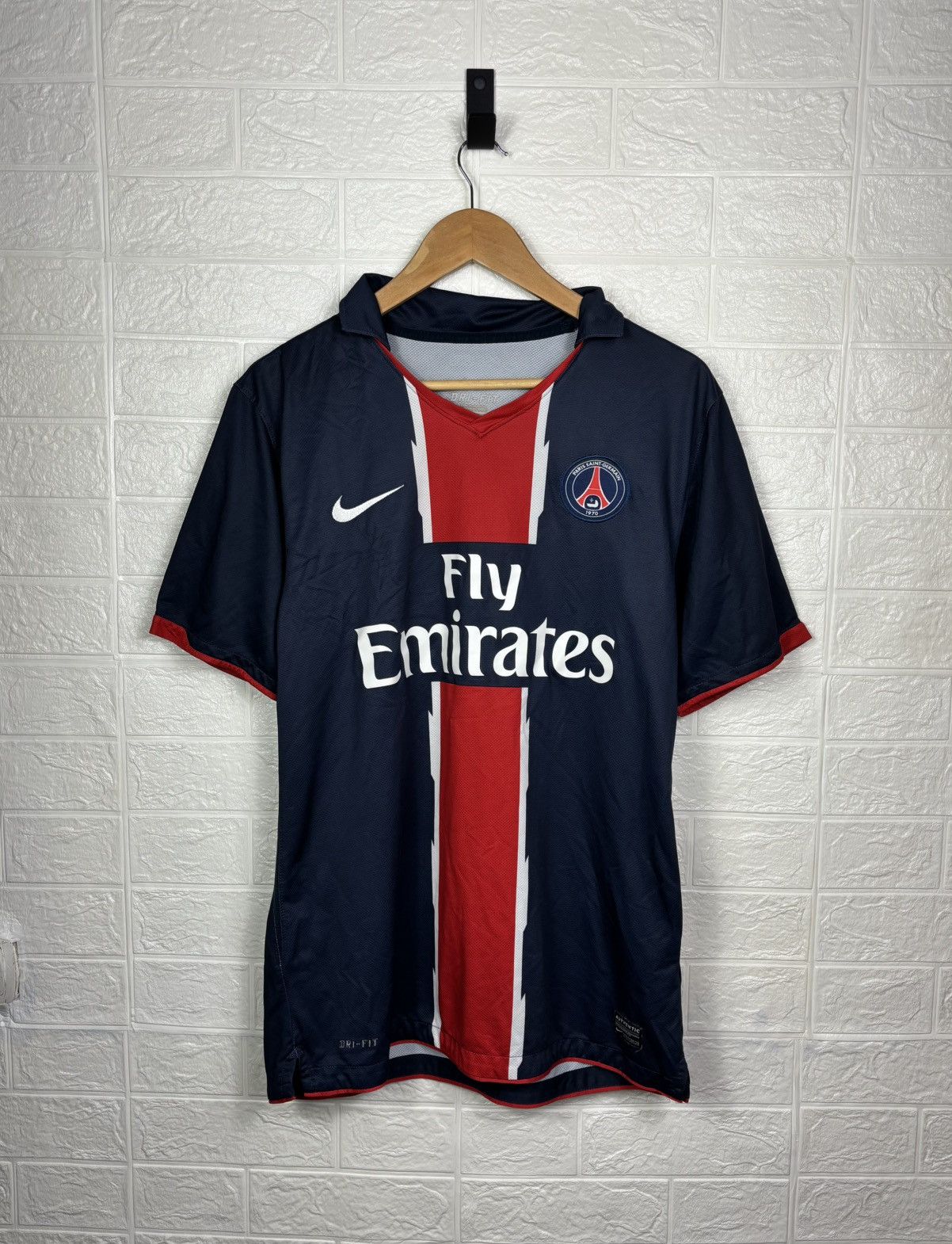 Nike PSG PARIS SAINT GERMAIN 2010/2011 HOME FOOTBALL JERSEY Size US L / EU 52-54 / 3 - 1 Thumbnail
