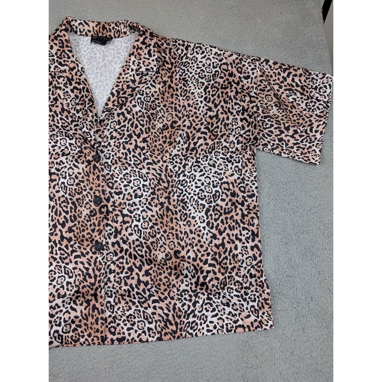 Asos ASOS Design Curve Womens Plus Short Sleeve Button Front Leopard Print Shirt Size XXL / US 16-18 / IT 52-54 - 3 Thumbnail