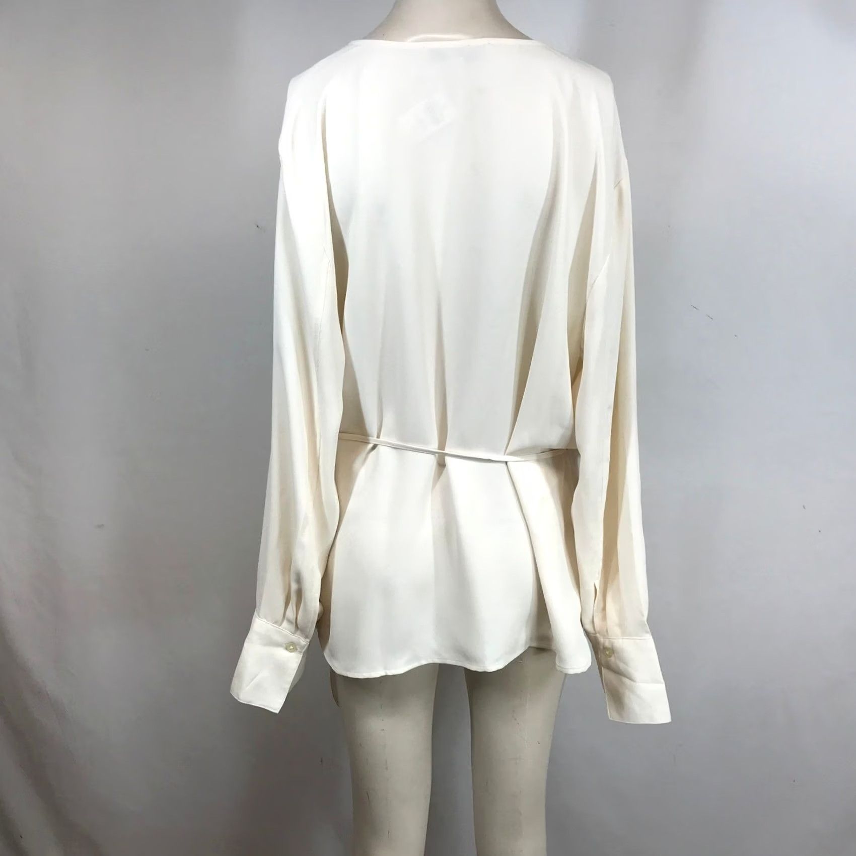 Loft VINTAGE Loft Cream Long Sleeve Wrap Blouse V-Neck Side Tie Top XL NEW Size XL / US 12-14 / IT 48-50 - 5 Thumbnail