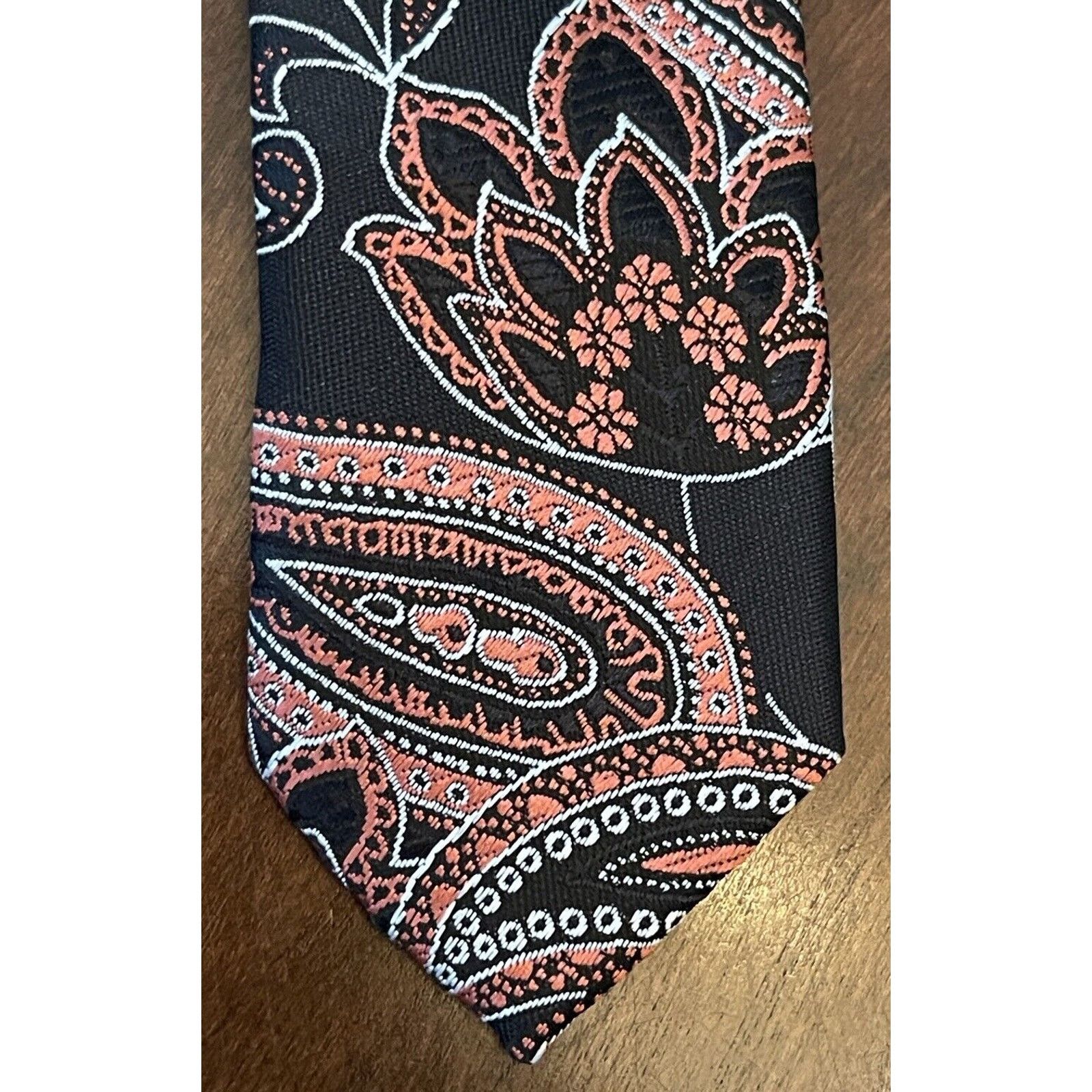 Other Ziggurat Orange Black Hand Made 100% Polyester Made In China Size ONE SIZE - 6 Thumbnail