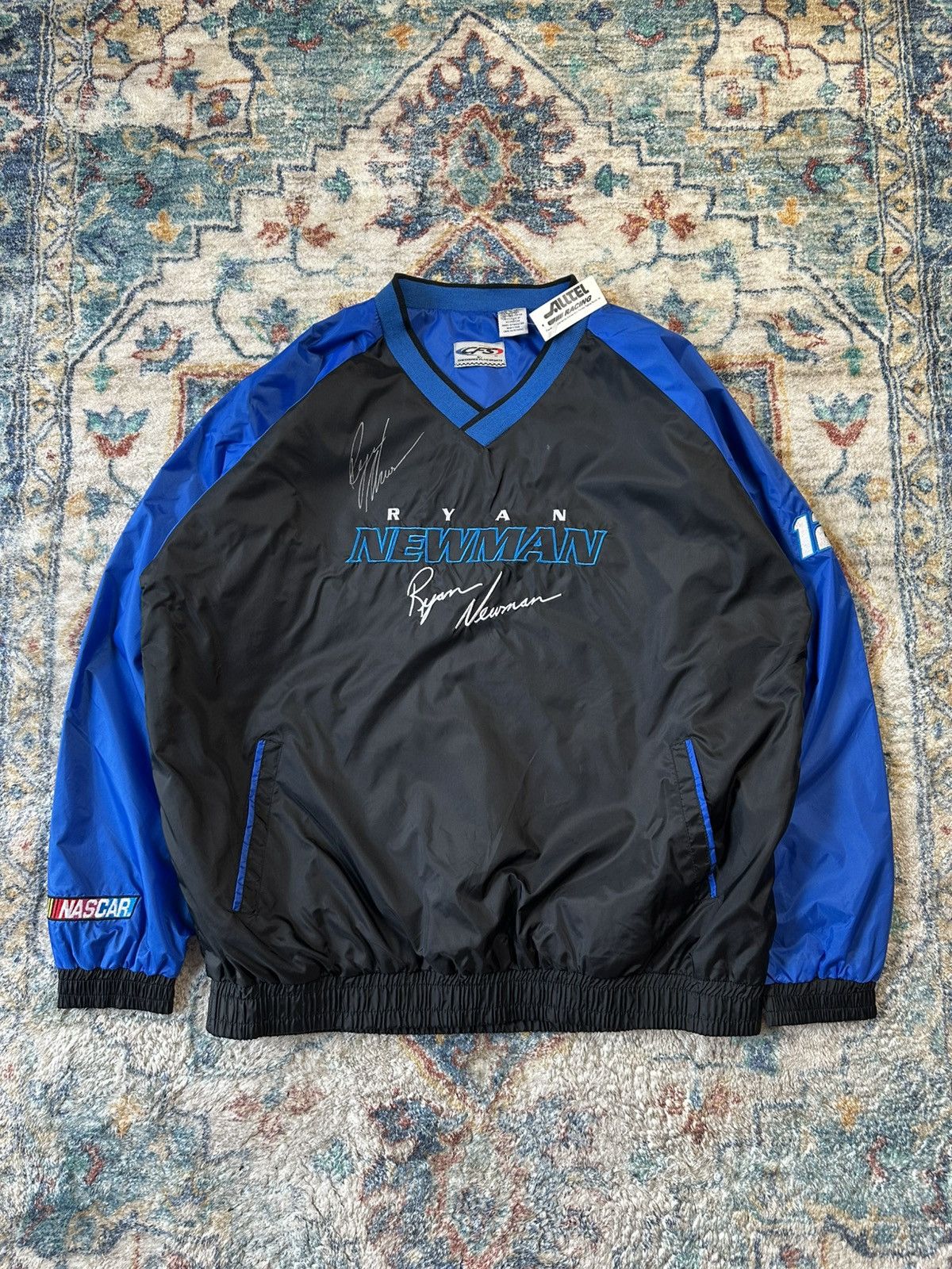 NASCAR NASCAR NWT Ryan Newman Autographed Pullover Light Jacket Size US L / EU 52-54 / 3 - 1 Thumbnail
