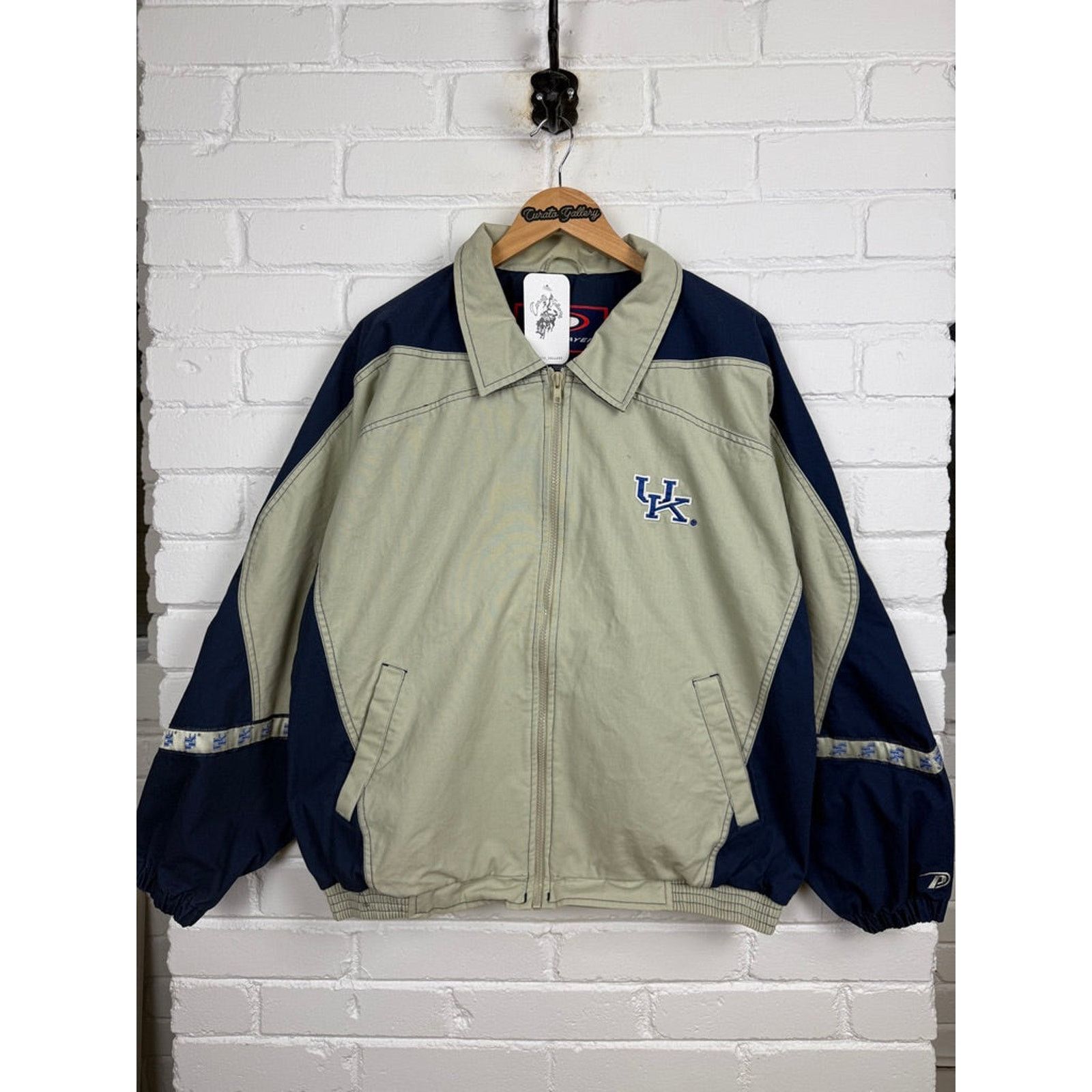Vintage Vintage 90s Kentucky Wildcats UK NCAA Detroit Size L Size US L / EU 52-54 / 3 - 1 Thumbnail
