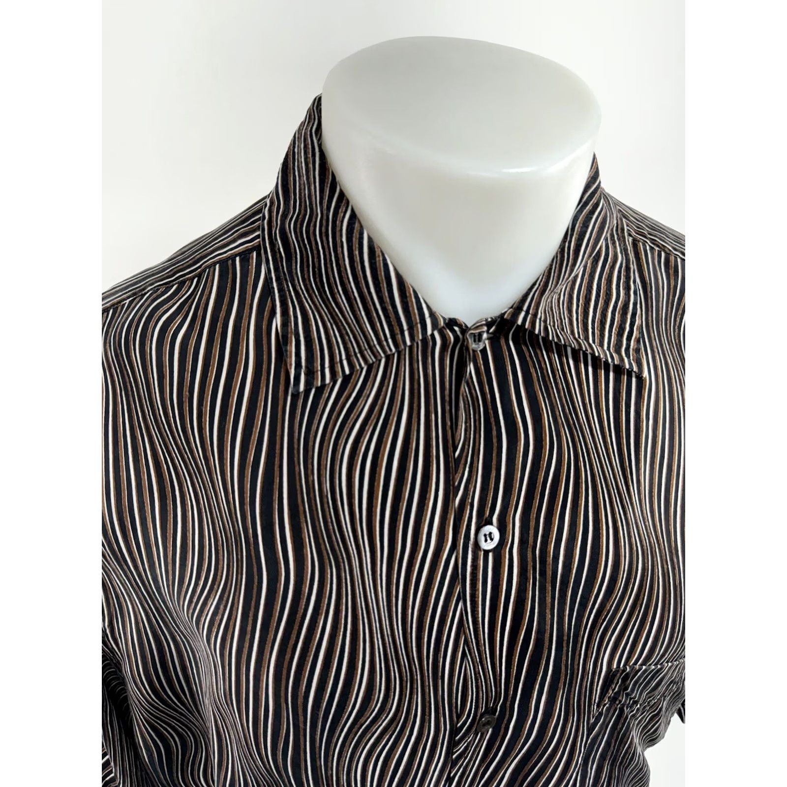 Brioni Brioni Italy - Rayon Wavy Striped Mens L Shirt Rubber? Size US L / EU 52-54 / 3 - 2 Thumbnail