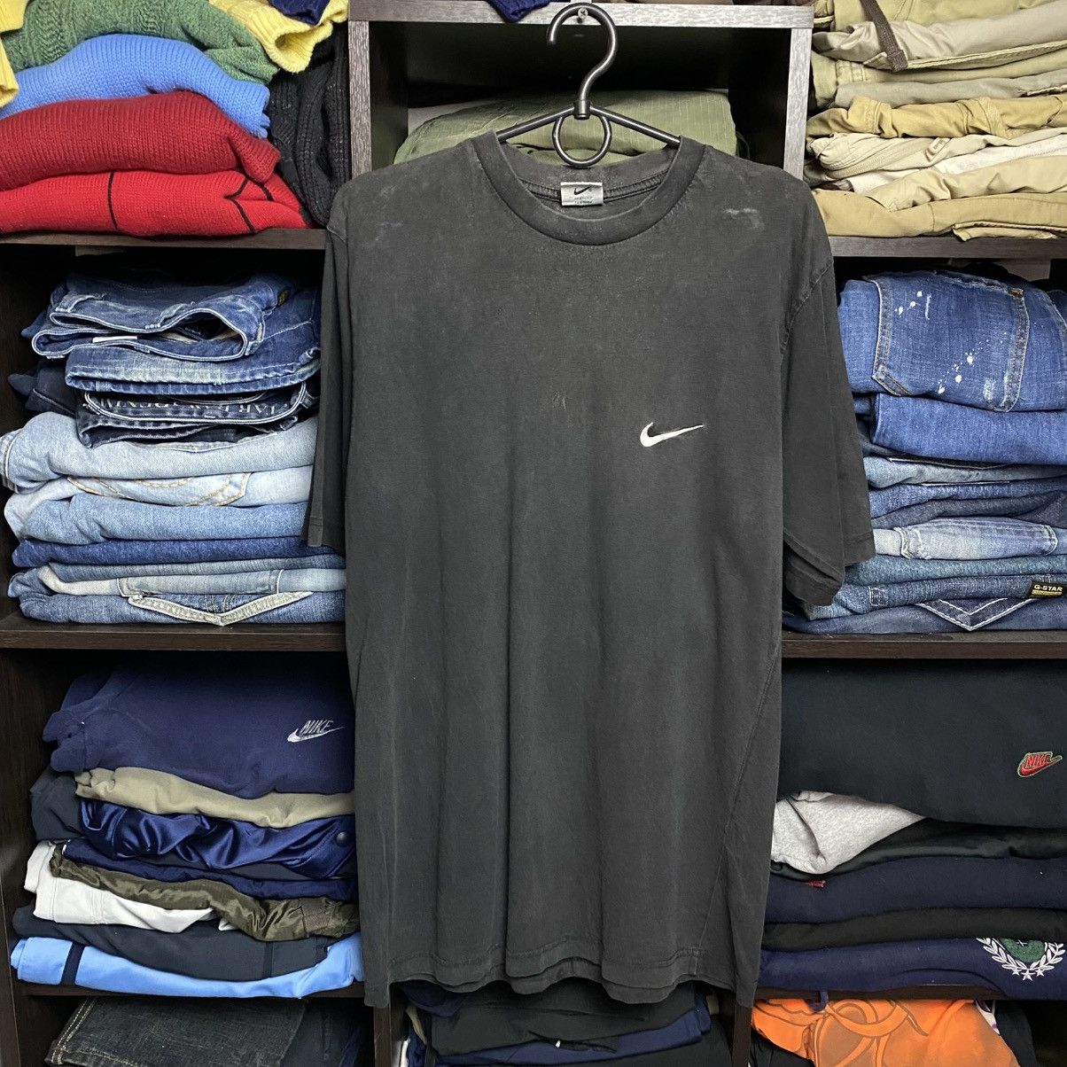 Nike Vintage Nike Small Swoosh 90’s Faded streetwear tee size M Size US M / EU 48-50 / 2 - 1 Thumbnail