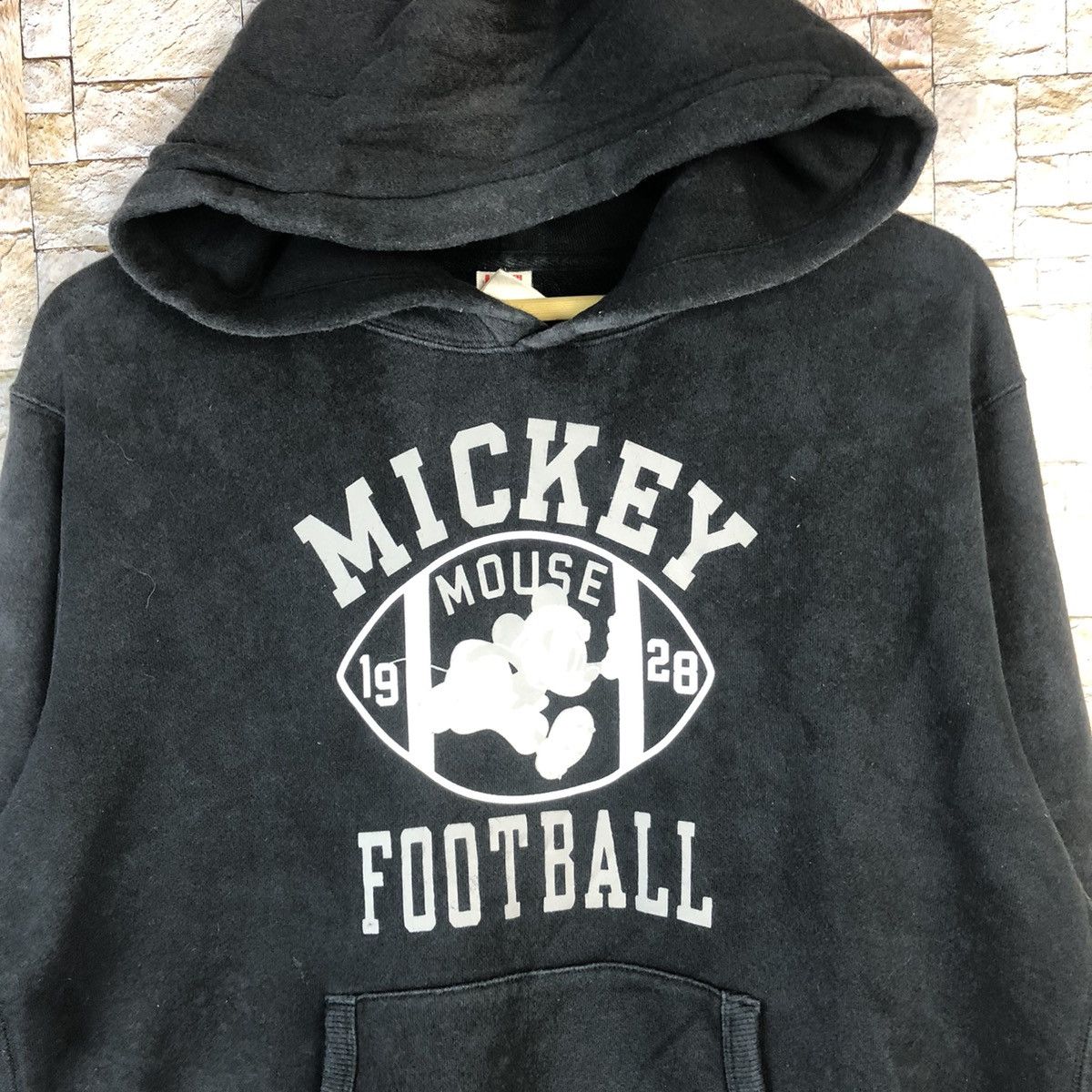 Disney × Mickey Mouse × Uniqlo Uniqlo Disney Mickey Mouse Footbball Black #A498 Size US M / EU 48-50 / 2 - 5 Thumbnail