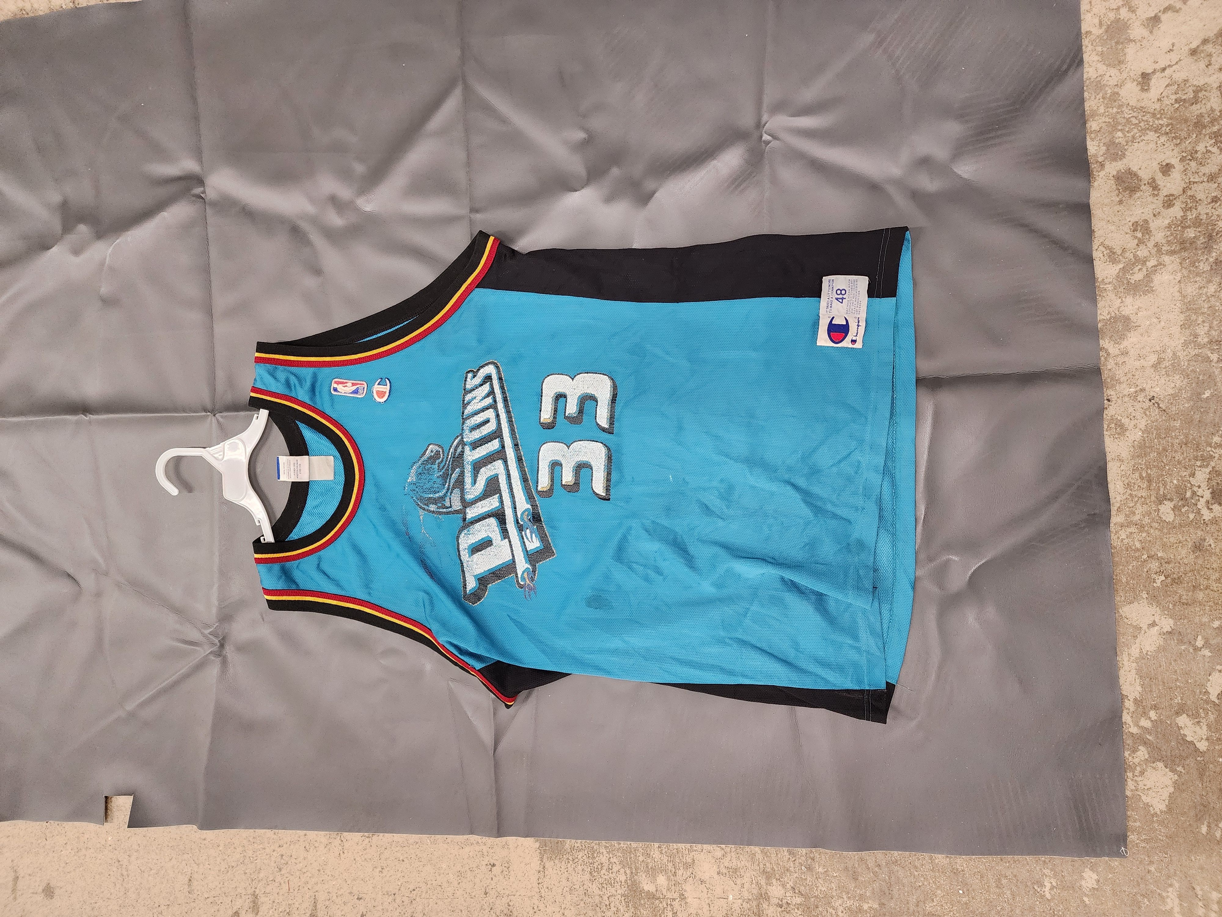 Champion 90s Detriot Pistons Grant Hill Jersey Size US M / EU 48-50 / 2 - 1 Thumbnail