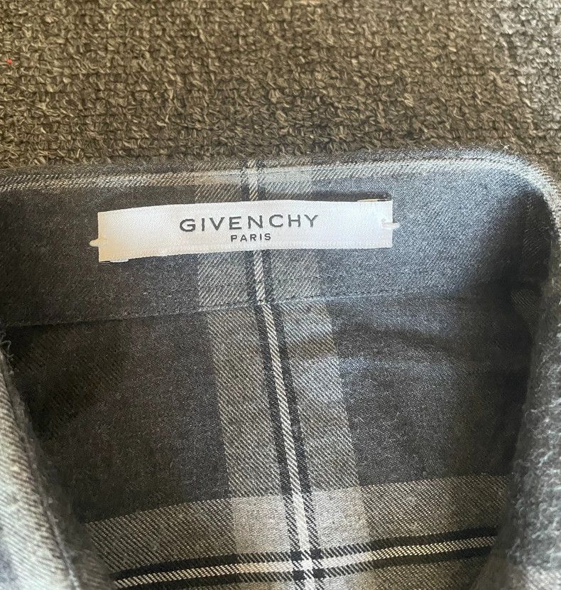 Givenchy Givenchy Long Gray Plaid Shirt Size US M / EU 48-50 / 2 - 3 Thumbnail