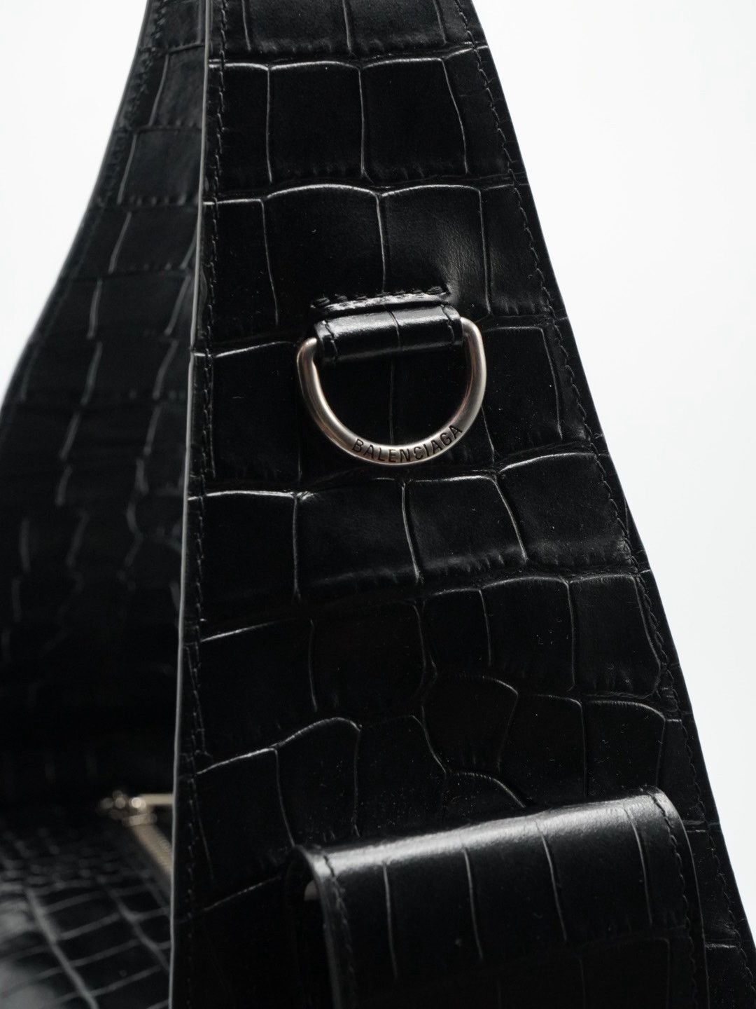 Balenciaga Balenciaga Black Croc Embossed Small Superbusy Sling Bag Size ONE SIZE - 12 Thumbnail