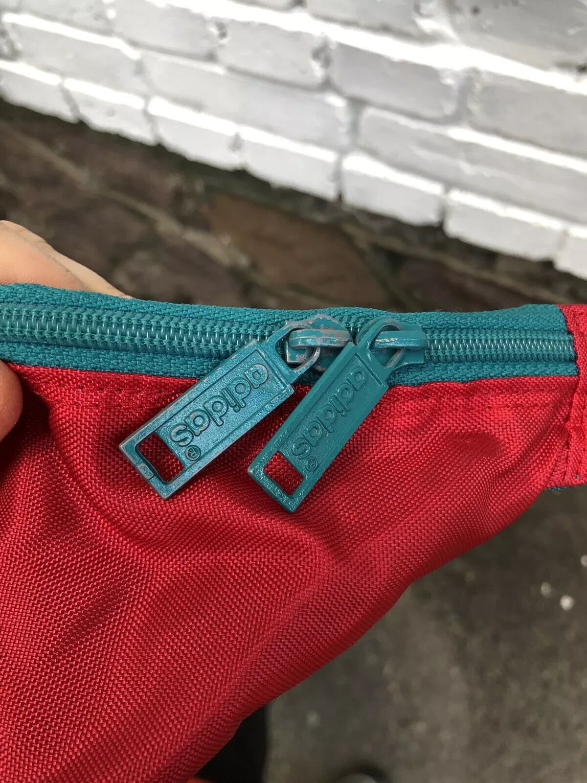 Adidas VINTAGE 1990s 90s ADIDAS BAGS BANANA MADE IN KOREA Size ONE SIZE - 9 Thumbnail