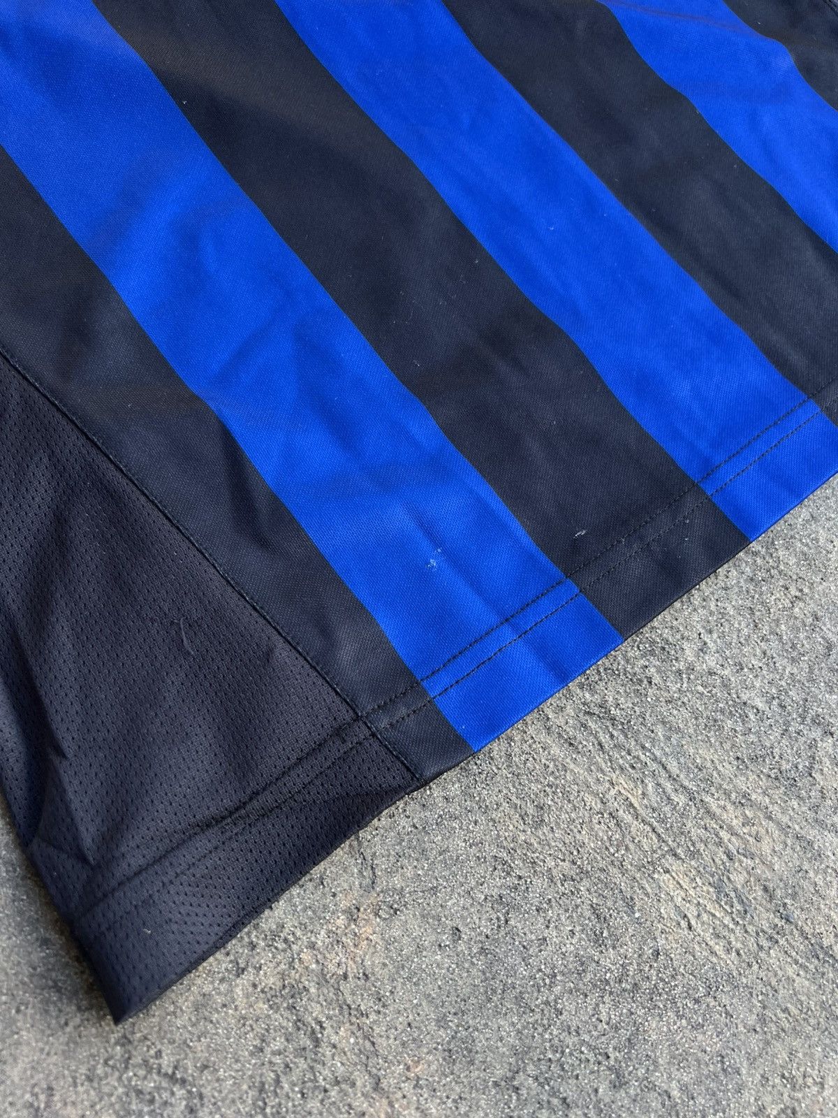 Nike Crazy Vintage Inter Milan Nike Jersey 2000s Home Soccer y2k Size US M / EU 48-50 / 2 - 12 Thumbnail