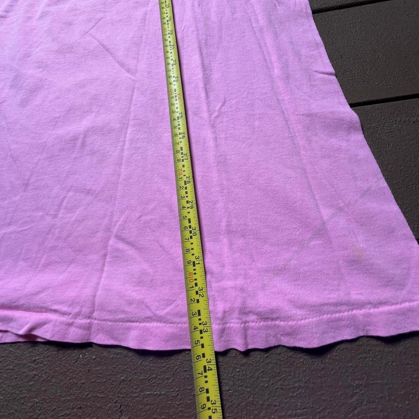 Warner Bros Vintage Pink “Im a Natural Beauty” Taz Single Stitch shirt Size US XXL / EU 58 / 5 - 6 Thumbnail