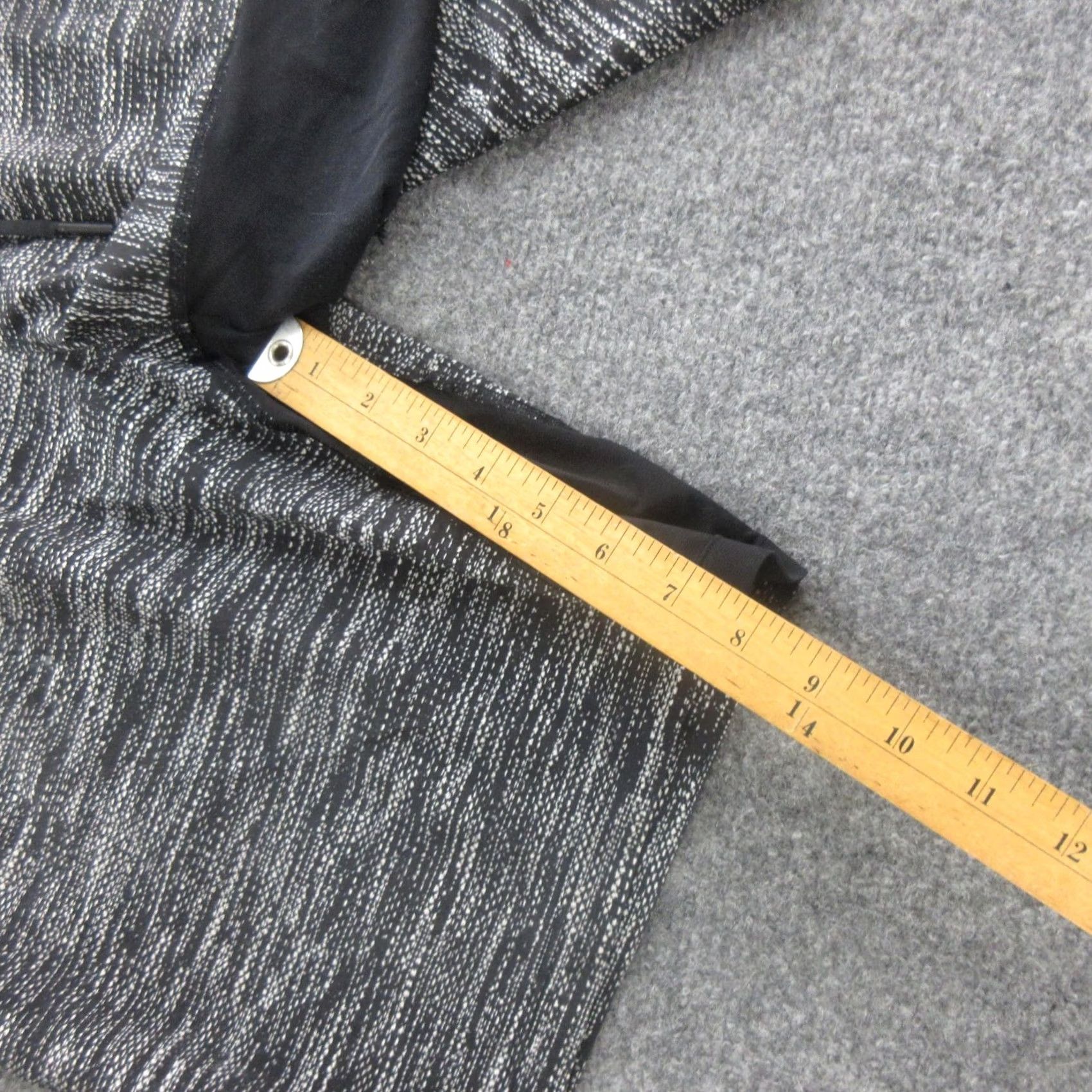 Lululemon Lululemon Shorts Mens Large Black Gray Space Dye Athletic Zip Pocket Training Size US 33 - 3 Thumbnail