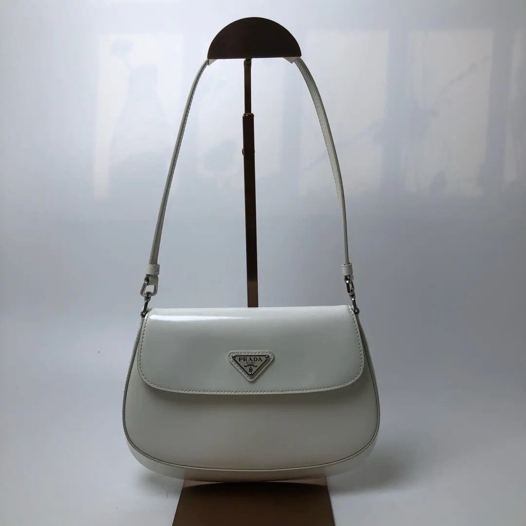Prada Pre-loved Bag Very good condition Size ONE SIZE - 1 Thumbnail
