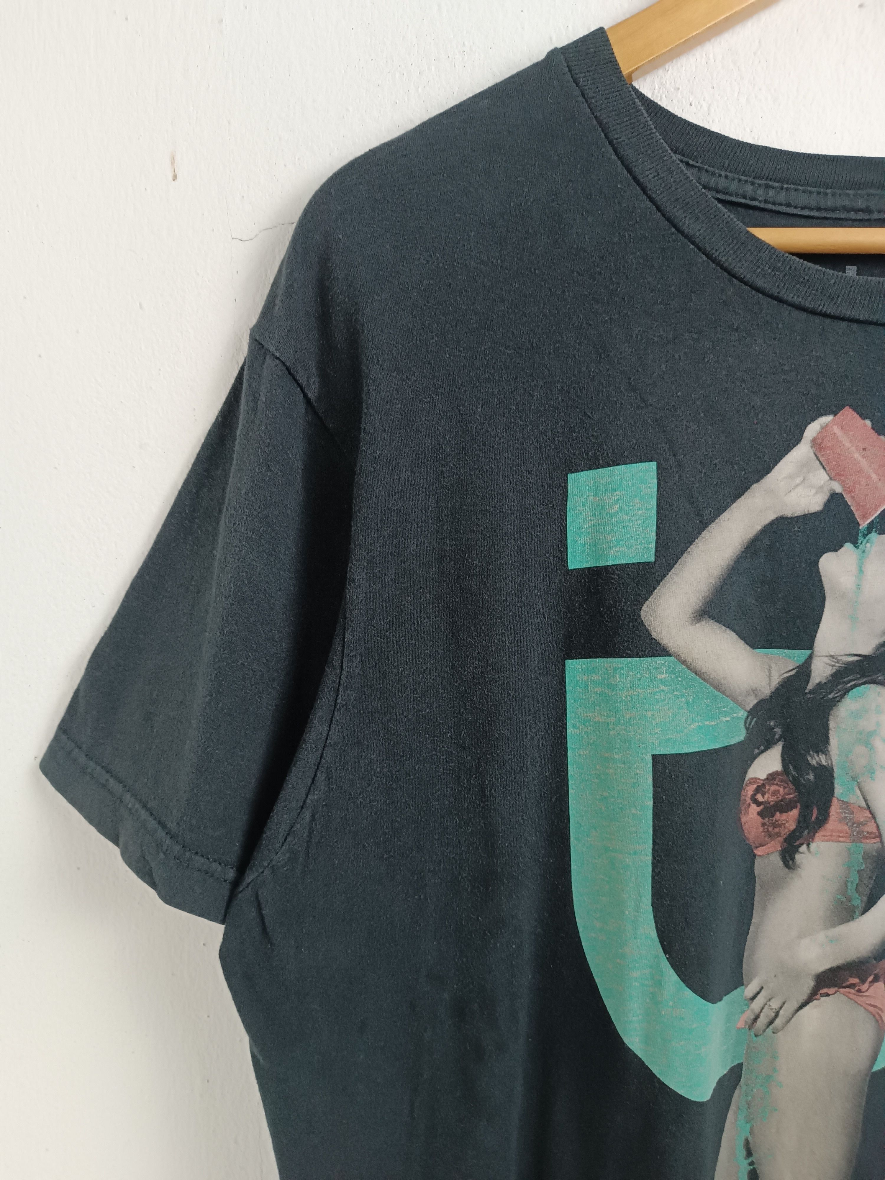 Vintage VINTAGE FADED TOO MANY LOOSE STRINGS SEXY HUMOR DRINKS TEE Size US L / EU 52-54 / 3 - 5 Thumbnail