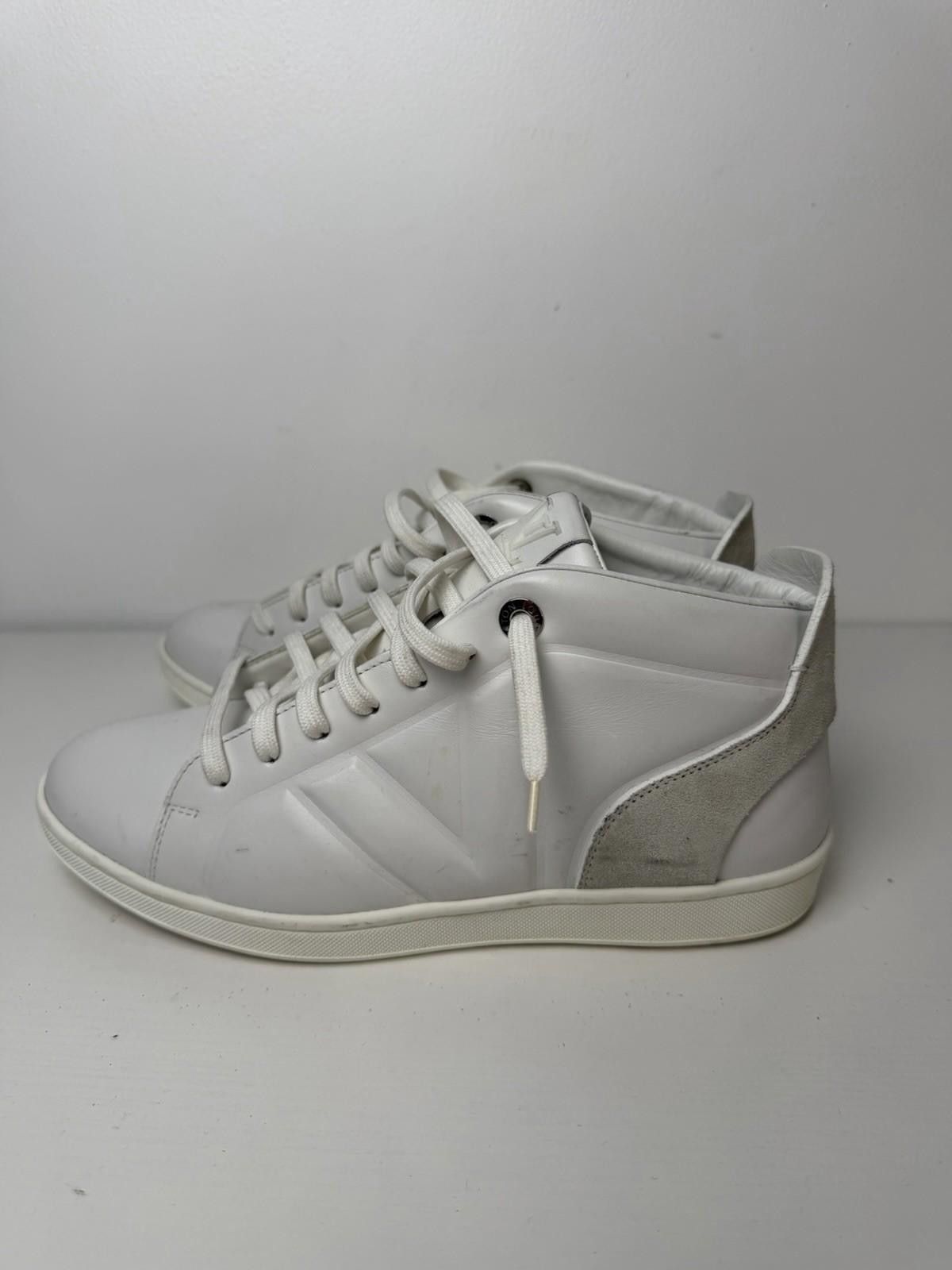 Louis Vuitton Louis Vuitton Fuselage High Sneakers White SZ 5 LV / US 7 Size US 7 / EU 40 - 3 Thumbnail