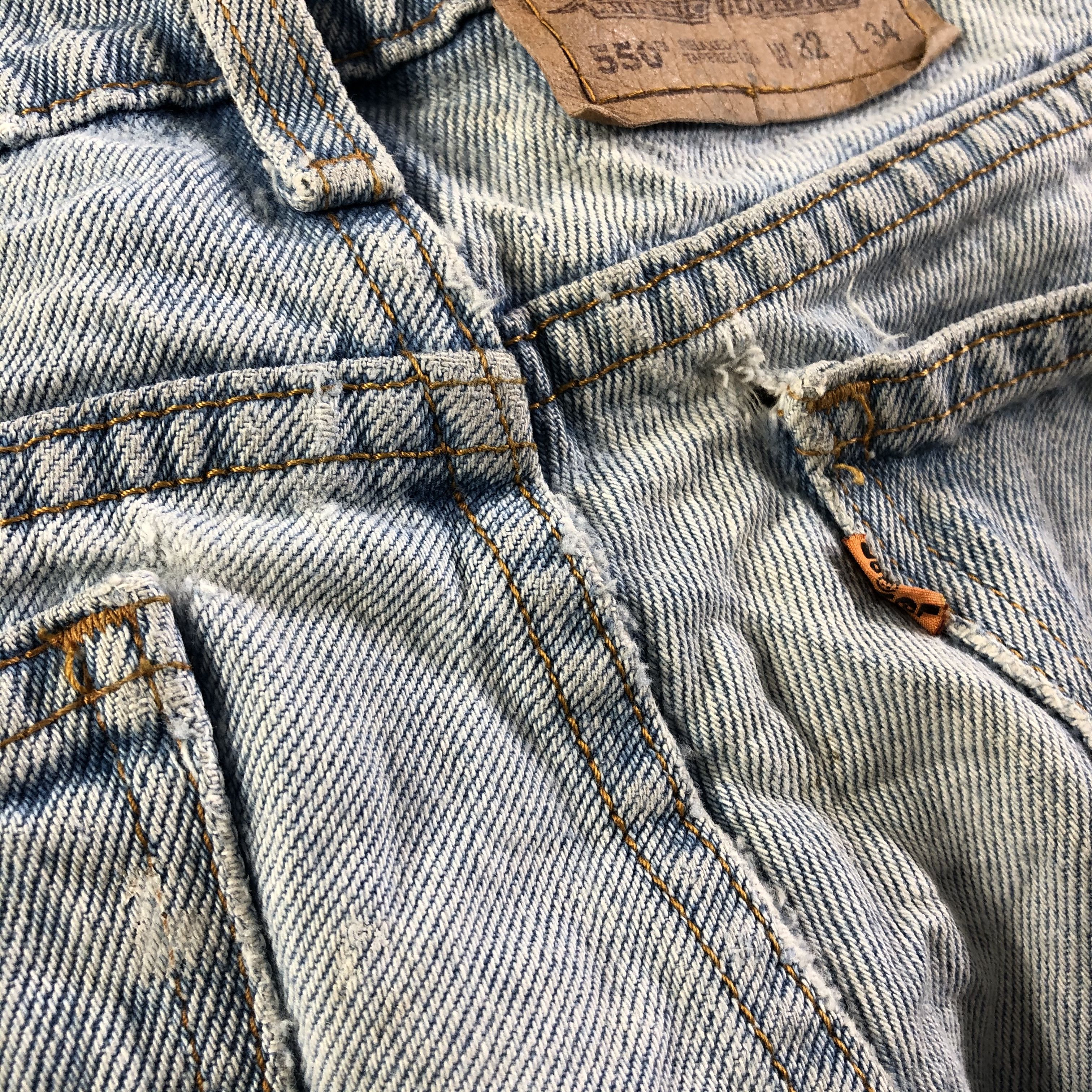 Levi's 90s Vintage Light Wash Levis 550 Jeans-J4169 Size US 31 - 9 Thumbnail