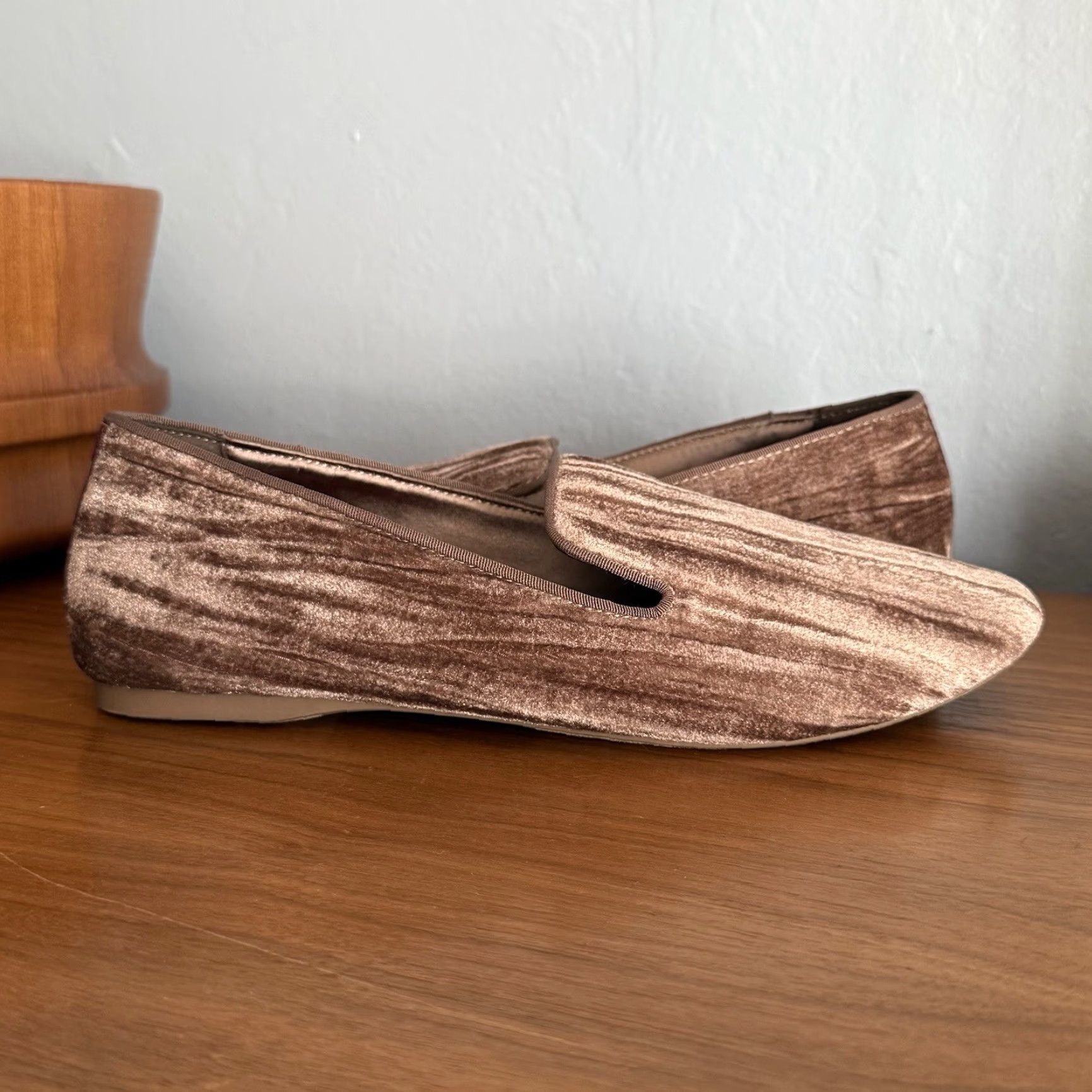 Velvet Birdies The Starling Flats Loafer Moonstone Crushed Velvet Size 9.5 Brown Velvet Flat Womens Shoes Mens no Size US 10 / IT 40 - 3 Thumbnail