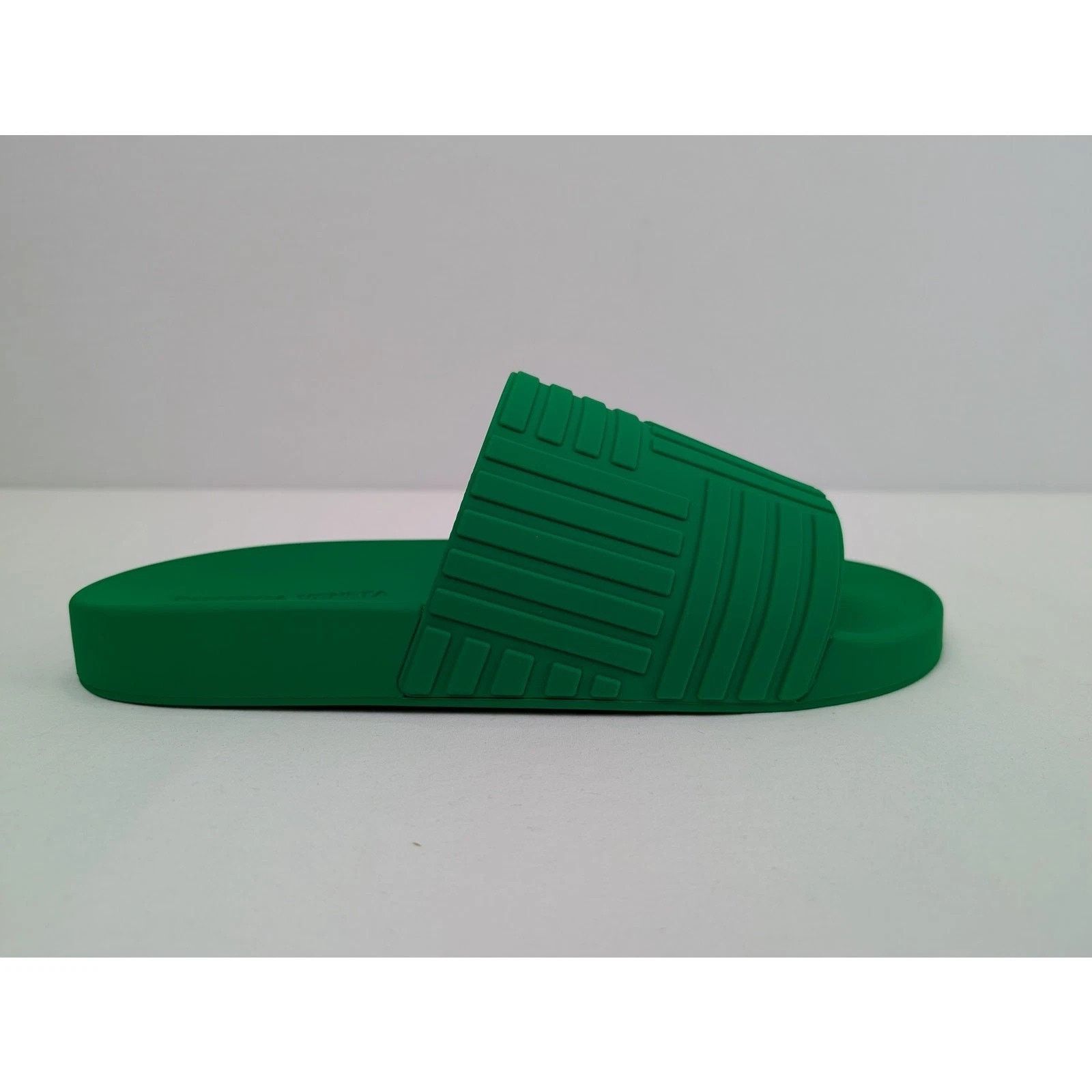 Bottega Veneta o1rshd1 Rubber Carpet Slider Sandal in Parakeet Size US 13 / EU 46 - 3 Thumbnail