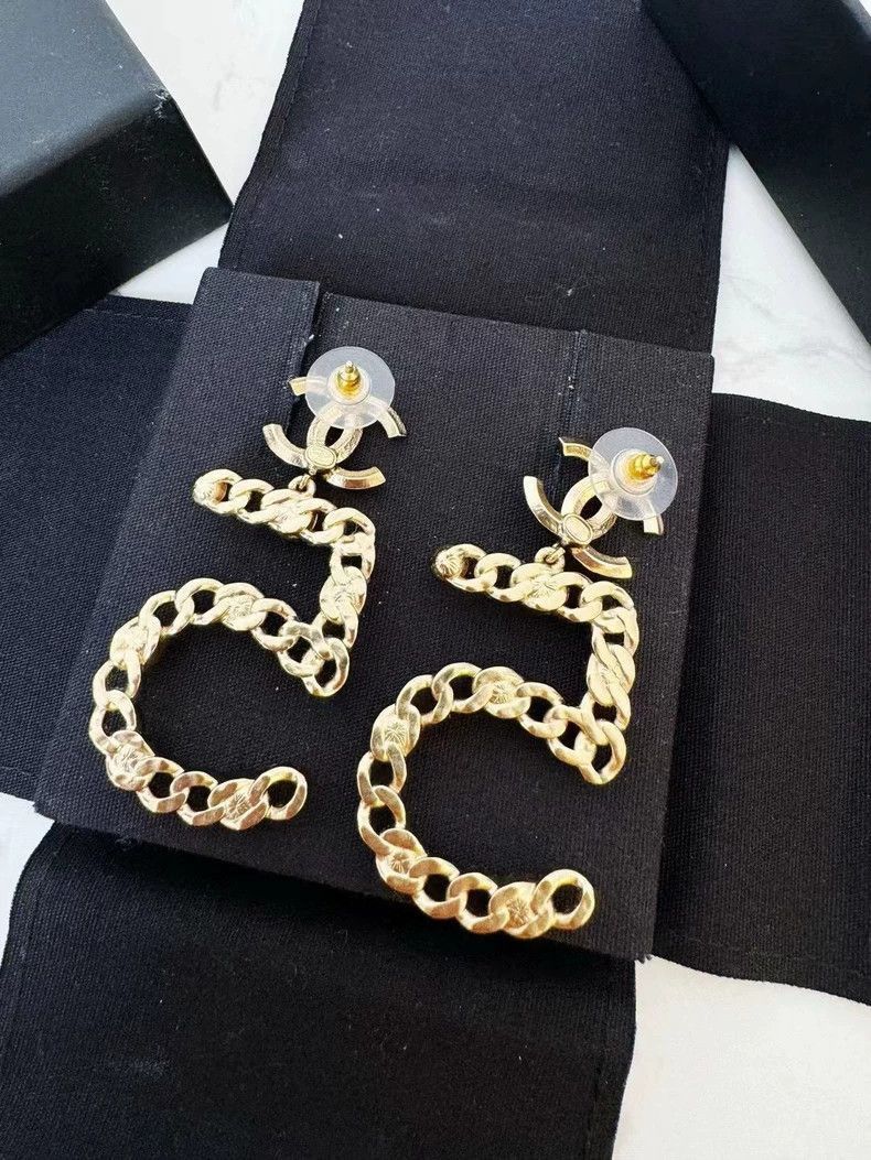 Chanel Chanel Number 5 Earrings in Good Condition Size ONE SIZE - 3 Thumbnail