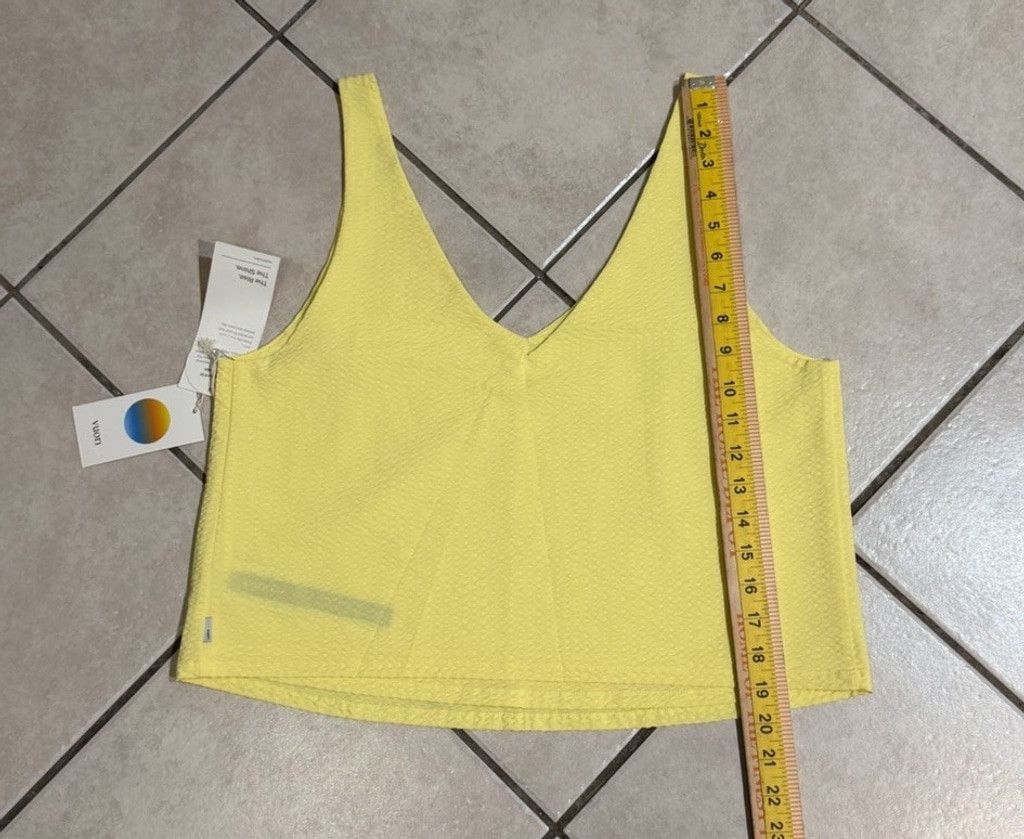 Vuori VUORI VILLA TEXTURED CROP TANK SLEEVELESS SUNLIGHT COLOR SIZ Size M / US 6-8 / IT 42-44 - 3 Thumbnail