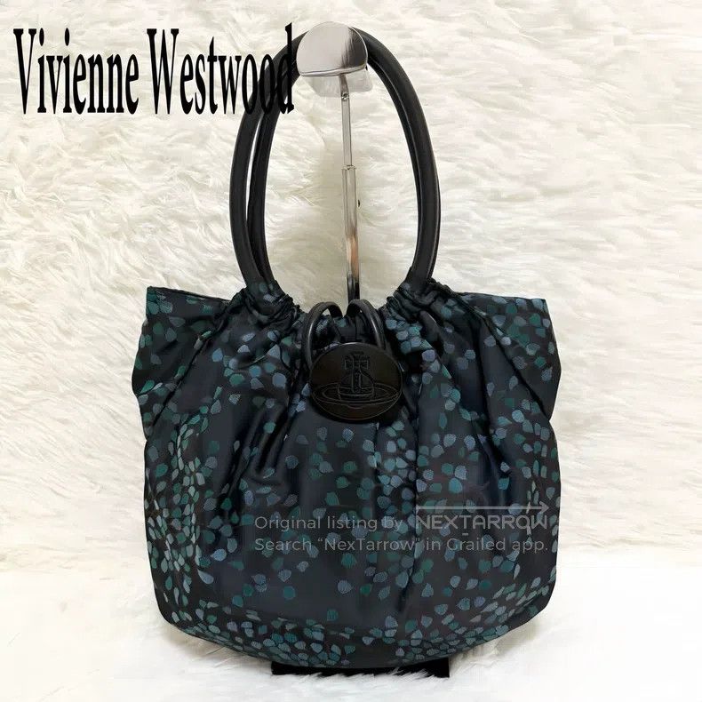 Vivienne Westwood Vivienne Westwood size os Large Orb Buttons Wind Style Bask Size ONE SIZE - 1 Thumbnail
