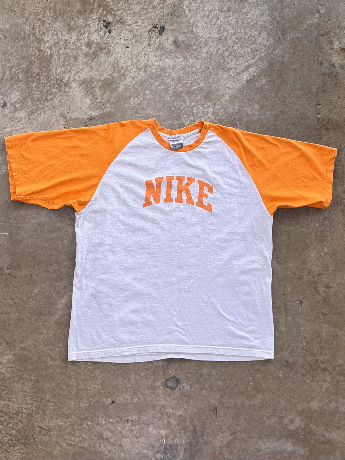 Vintage Vintage Y2K 90s Varsity Nike Tee XL Size US XL / EU 56 / 4 - 2 Thumbnail