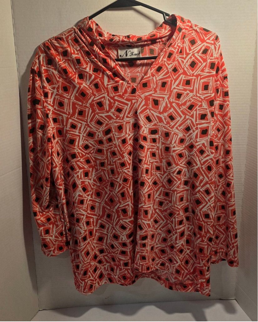 The Unbranded Brand Women's size 14 N Touch blouse Size XL / US 12-14 / IT 48-50 - 1 Thumbnail