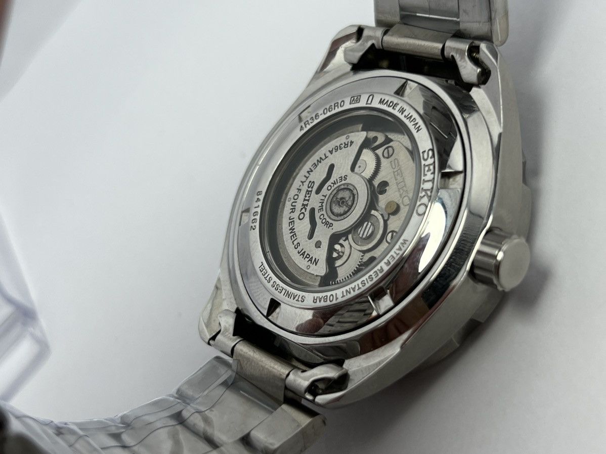 Seiko Seiko Sports Automatic Directional Bazel Day/Date Japan Size 44 - 9 Thumbnail