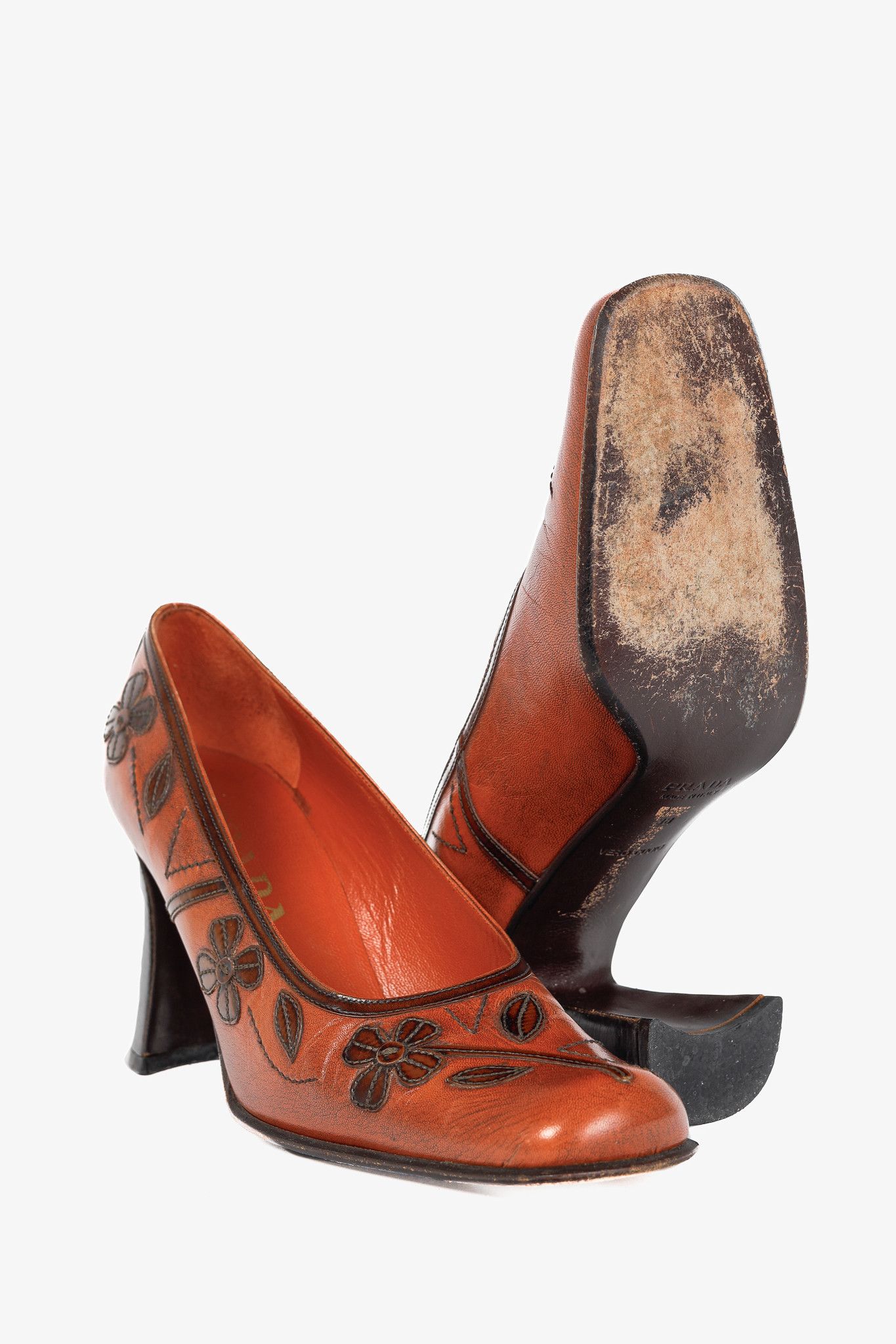 Prada Prada AW/96 Orange Leather Floral-Applique Pumps Size US 7.5 / IT 37.5 - 4 Thumbnail