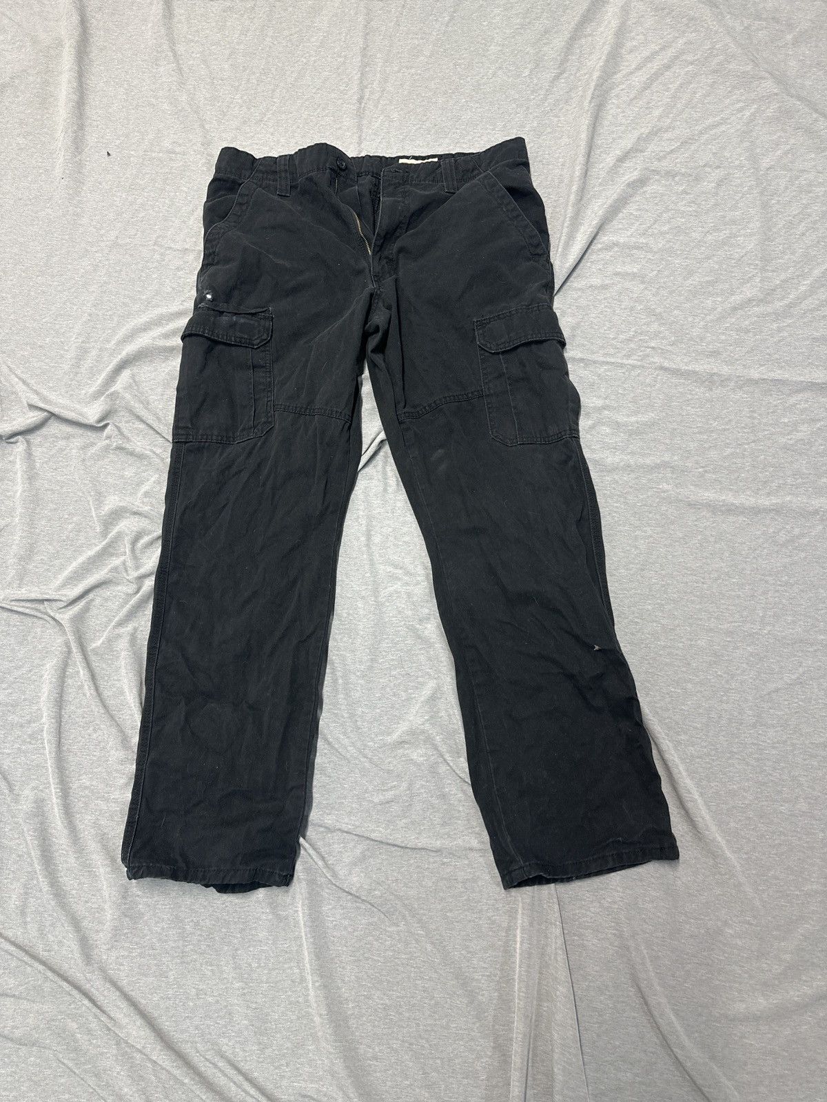 Wrangler Wrangler Black Cargos Size US 34 / EU 50 - 1 Thumbnail