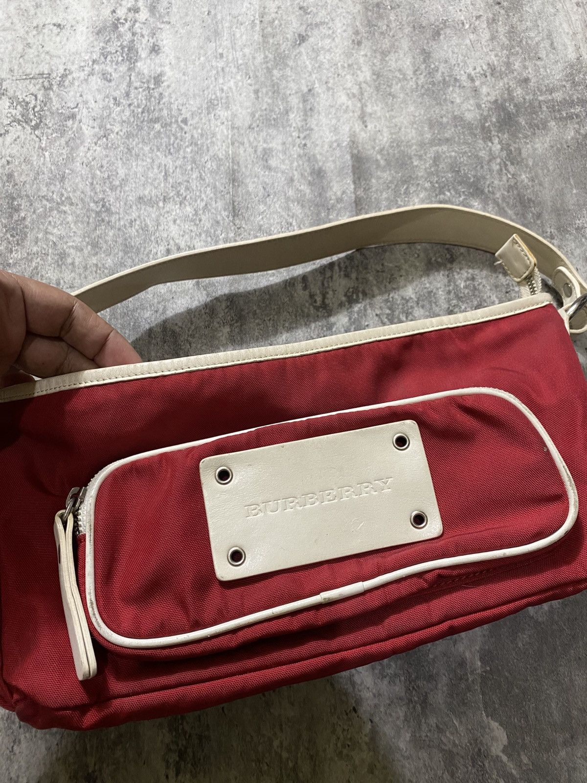Burberry Burberry Red Nilon Shouder Bag Size ONE SIZE - 2 Thumbnail